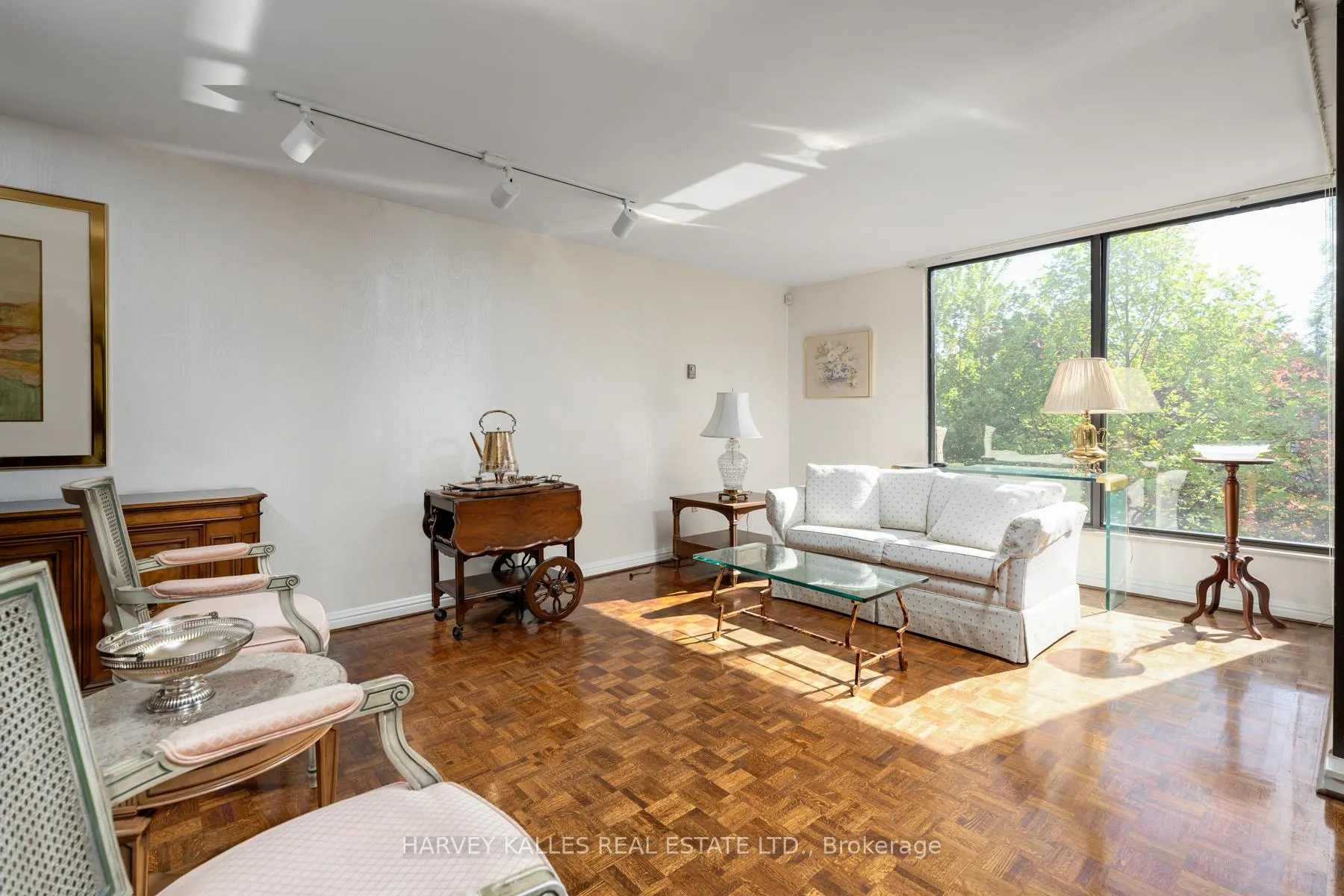 Photo 8 of Unit 405, 3900 Yonge Street, Toronto, Bedford Park-Nortown — HOMEH