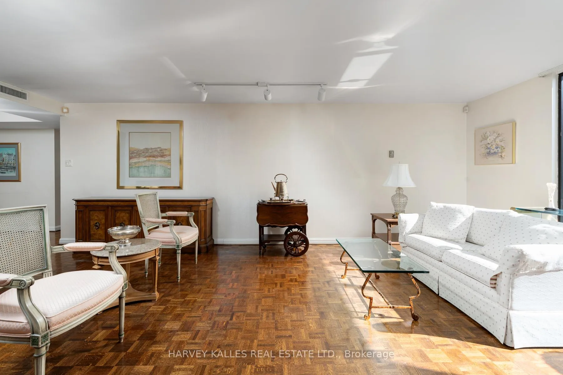 Photo 9 of Unit 405, 3900 Yonge Street, Toronto, Bedford Park-Nortown — HOMEH