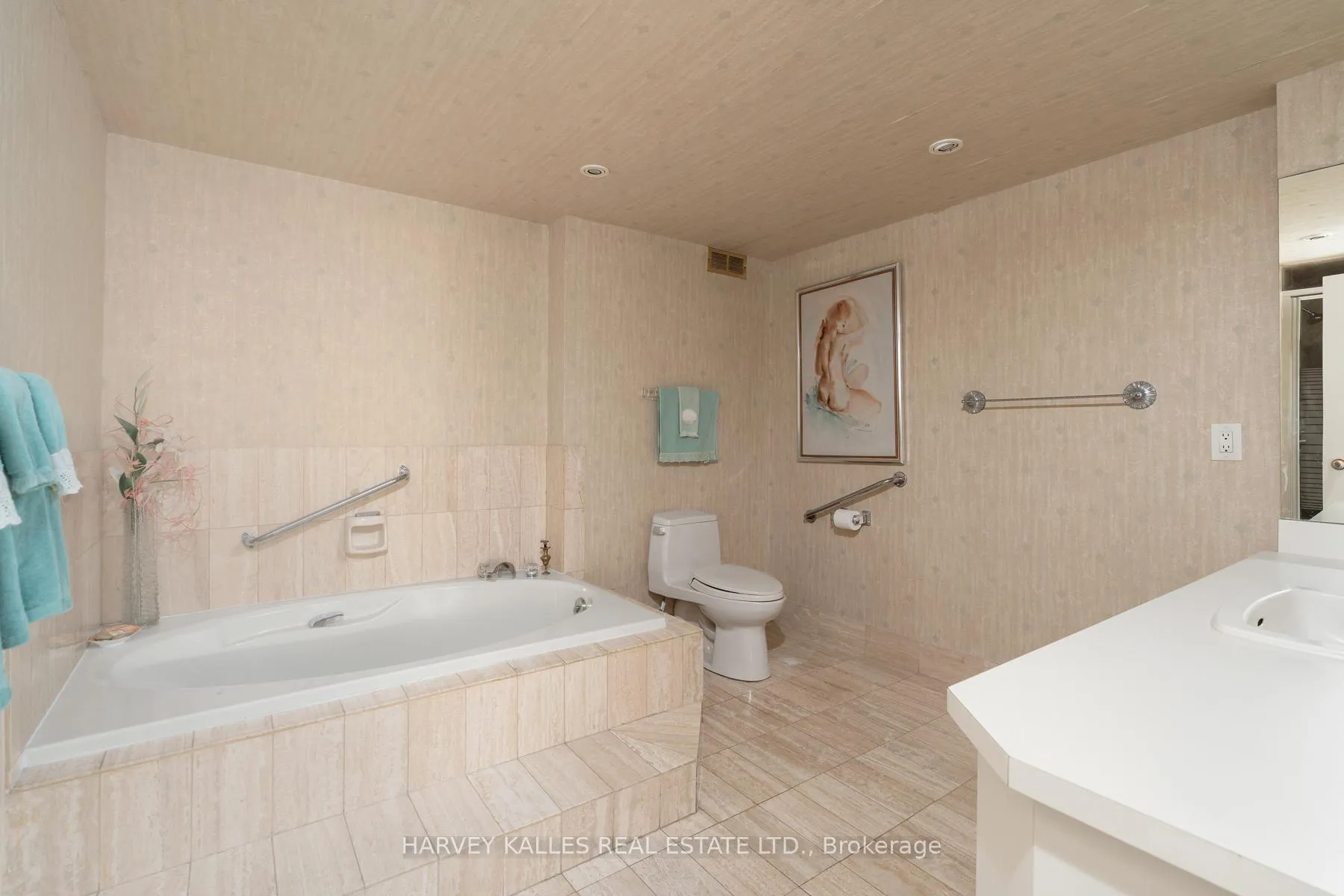 Photo 32 of Unit 405, 3900 Yonge Street, Toronto, Bedford Park-Nortown — HOMEH