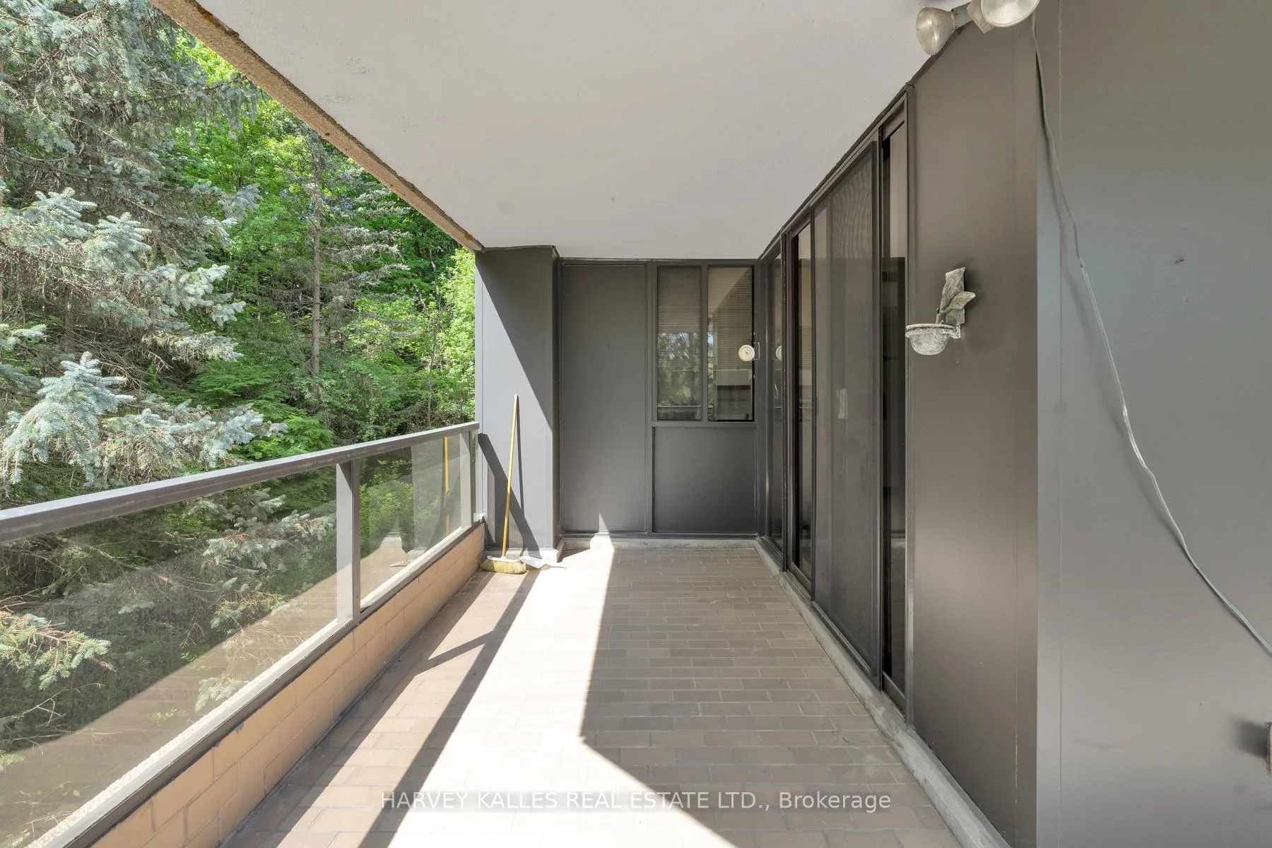 Photo 41 of Unit 405, 3900 Yonge Street, Toronto, Bedford Park-Nortown — HOMEH
