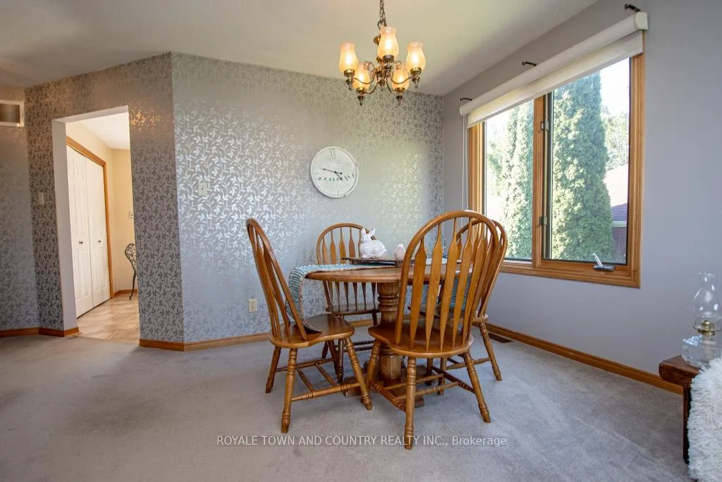 Photo 7 of 14 McGill Drive, Kawartha Lakes, Manvers — HOMEH