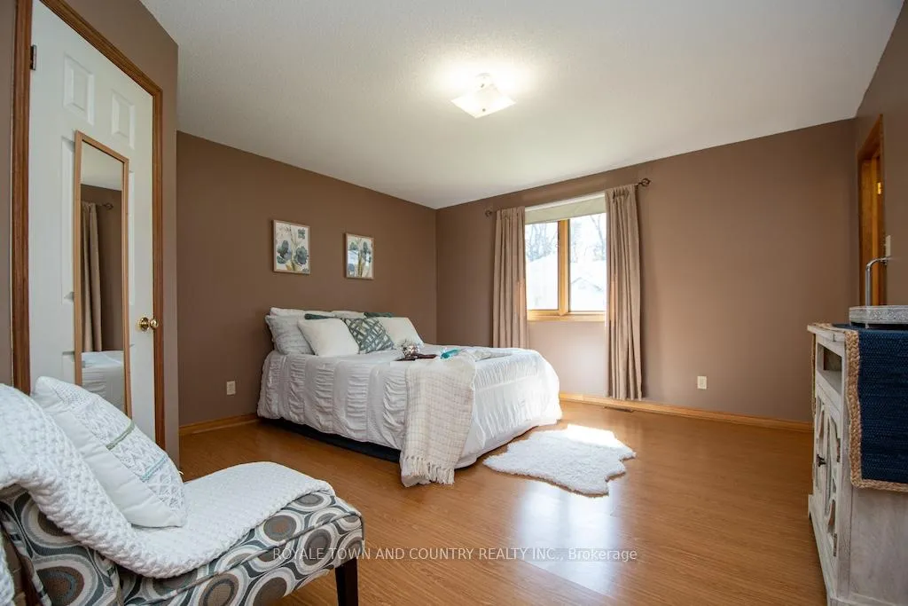 Photo 15 of 14 McGill Drive, Kawartha Lakes, Manvers — HOMEH