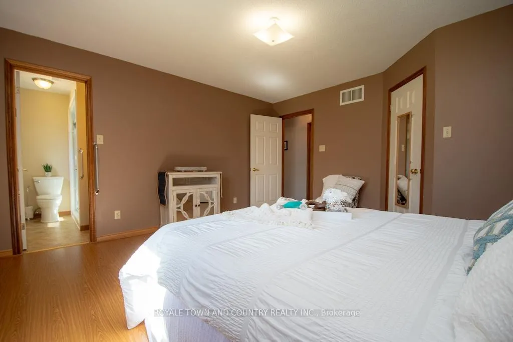 Photo 16 of 14 McGill Drive, Kawartha Lakes, Manvers — HOMEH