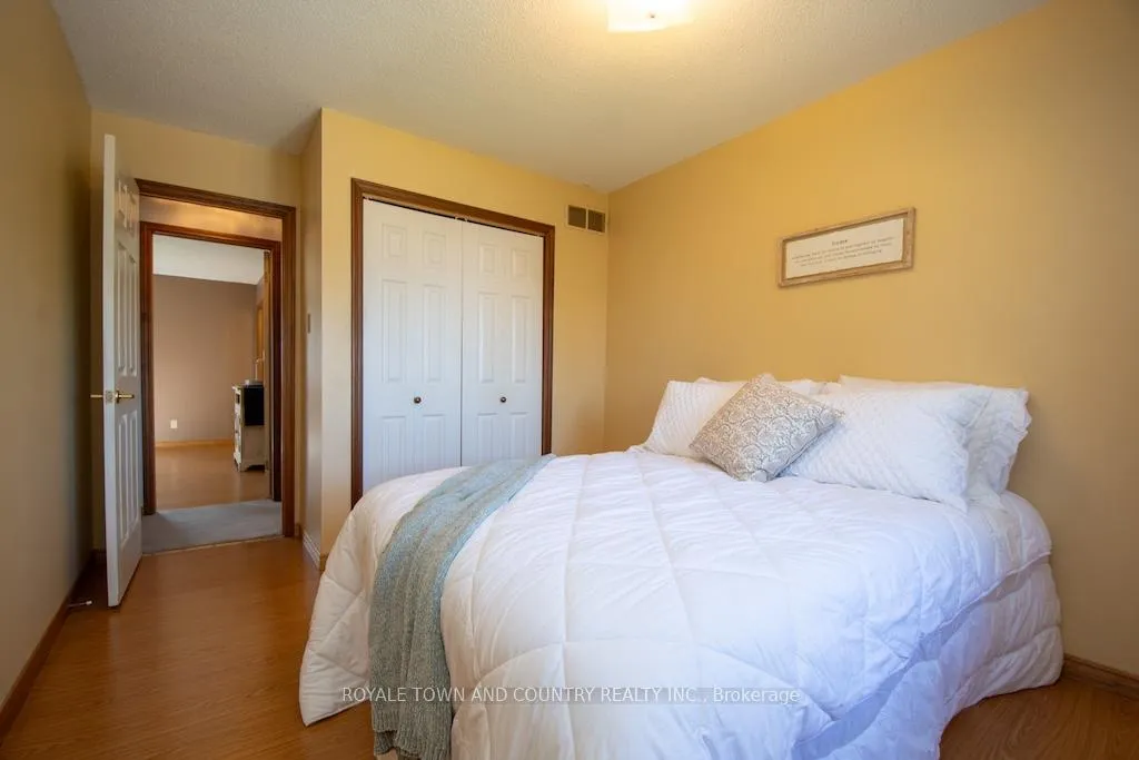Photo 20 of 14 McGill Drive, Kawartha Lakes, Manvers — HOMEH