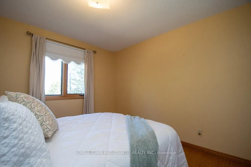 Photo 21 of 14 McGill Drive, Kawartha Lakes, Manvers — HOMEH
