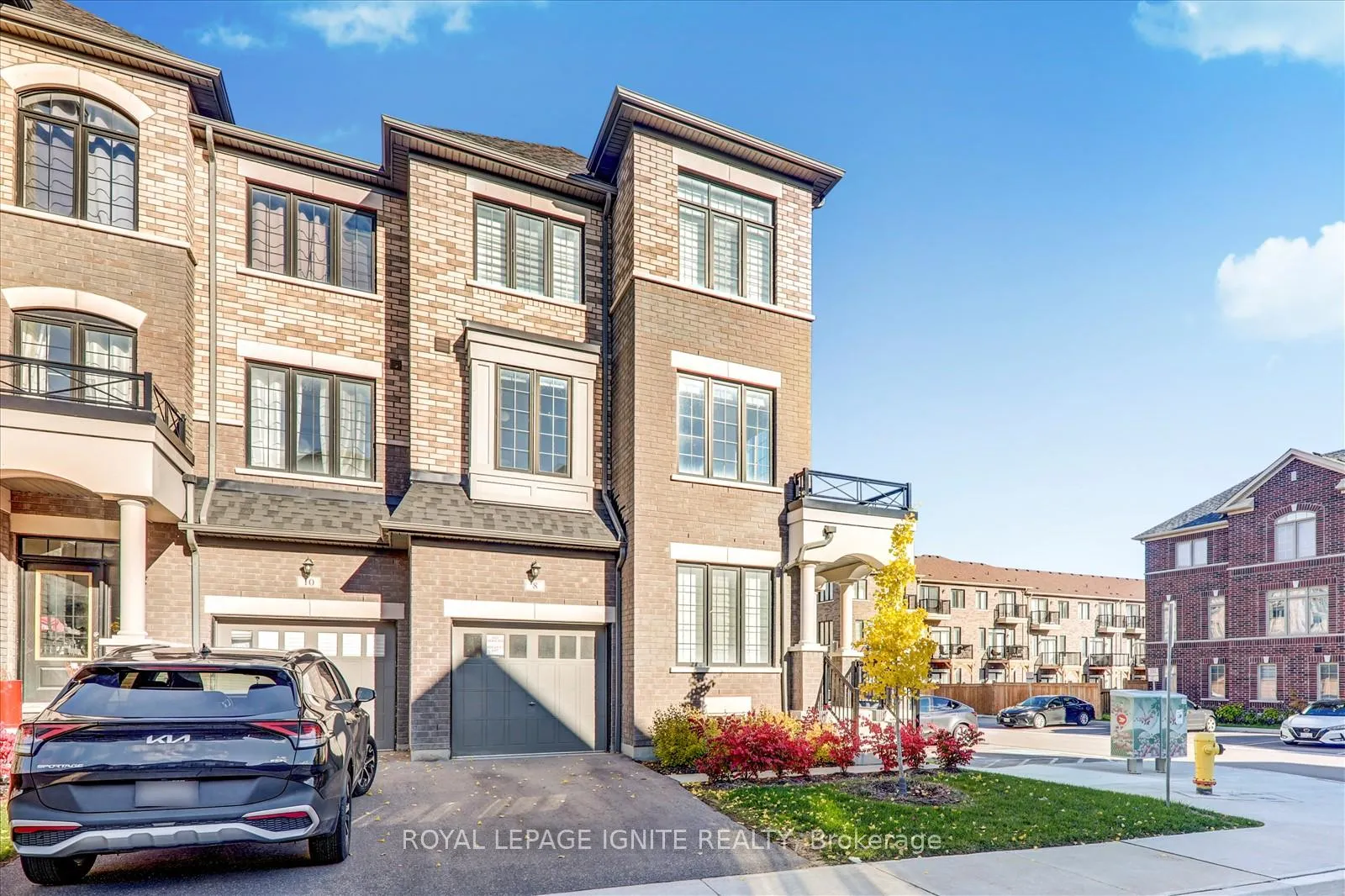 Photo 2 of 8 Kingfisher Way, Whitby, Lynde Creek — HOMEH