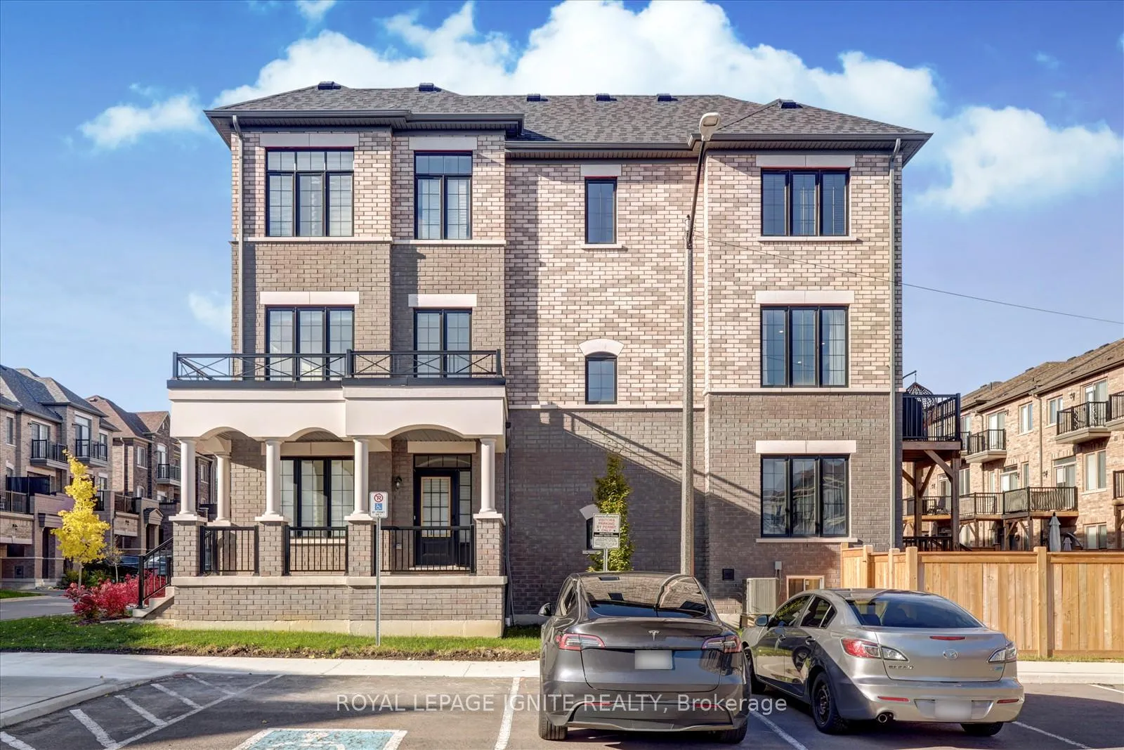 Photo 4 of 8 Kingfisher Way, Whitby, Lynde Creek — HOMEH