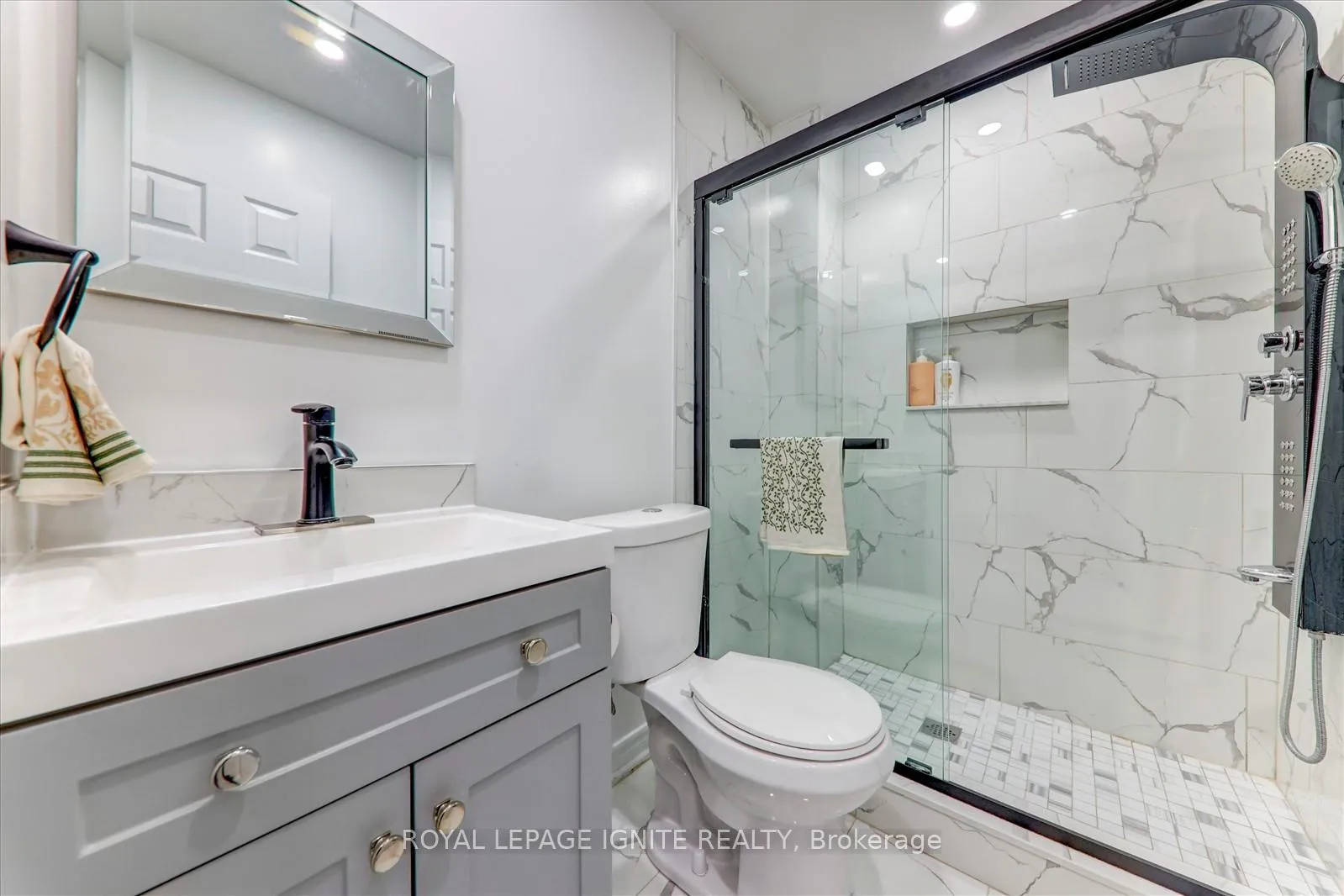 Photo 10 of 8 Kingfisher Way, Whitby, Lynde Creek — HOMEH