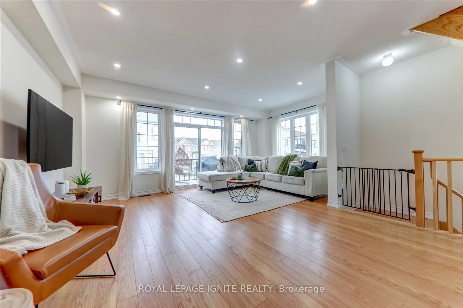 Photo 14 of 8 Kingfisher Way, Whitby, Lynde Creek — HOMEH