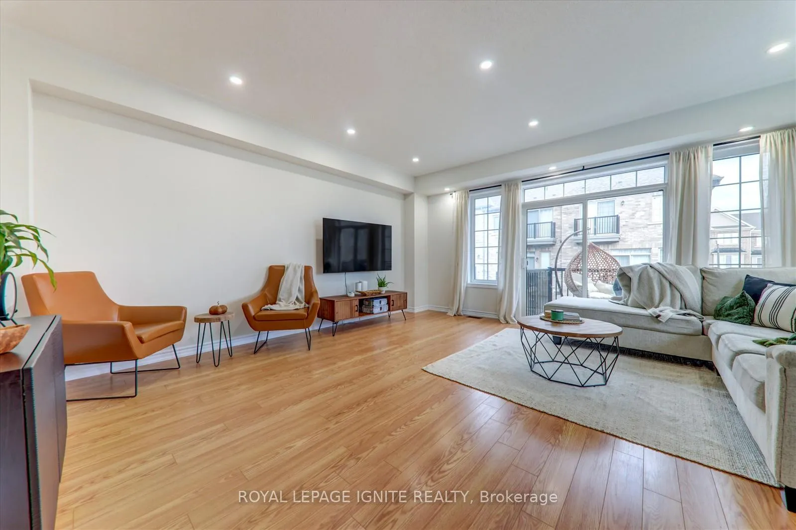 Photo 15 of 8 Kingfisher Way, Whitby, Lynde Creek — HOMEH