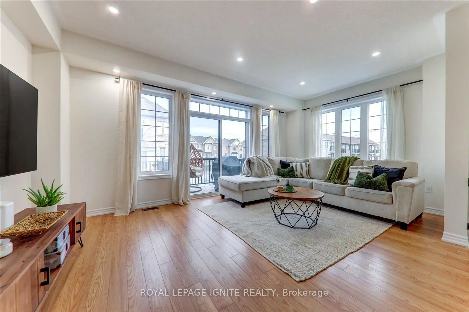 Photo 17 of 8 Kingfisher Way, Whitby, Lynde Creek — HOMEH