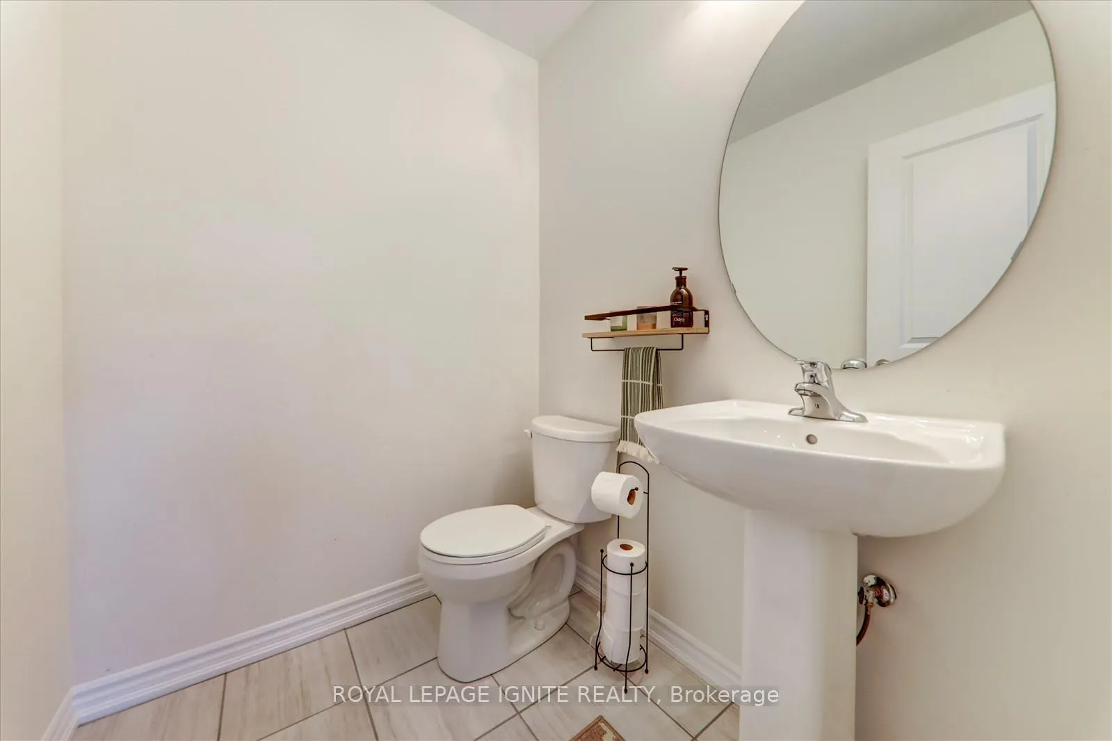 Photo 19 of 8 Kingfisher Way, Whitby, Lynde Creek — HOMEH