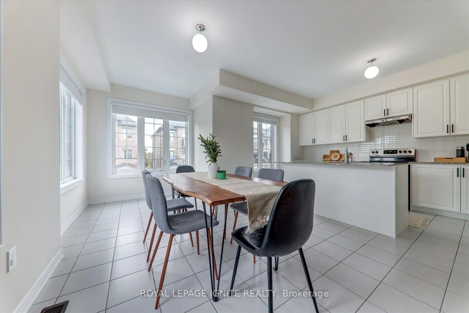 Photo 21 of 8 Kingfisher Way, Whitby, Lynde Creek — HOMEH