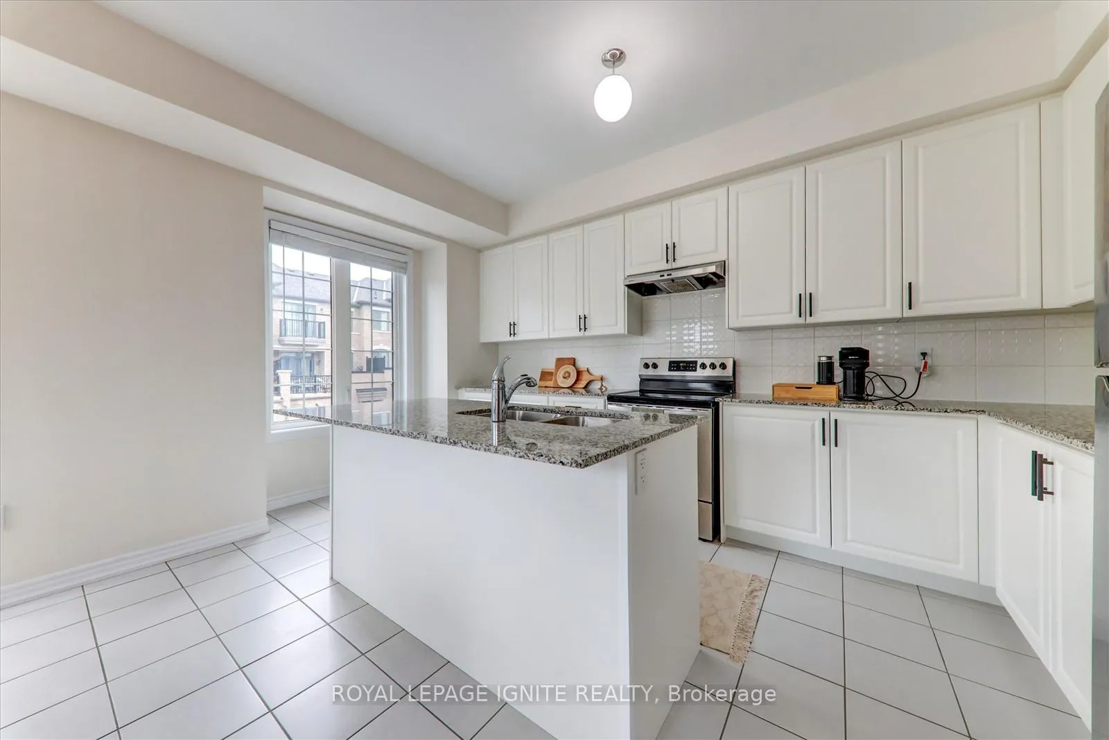 Photo 24 of 8 Kingfisher Way, Whitby, Lynde Creek — HOMEH