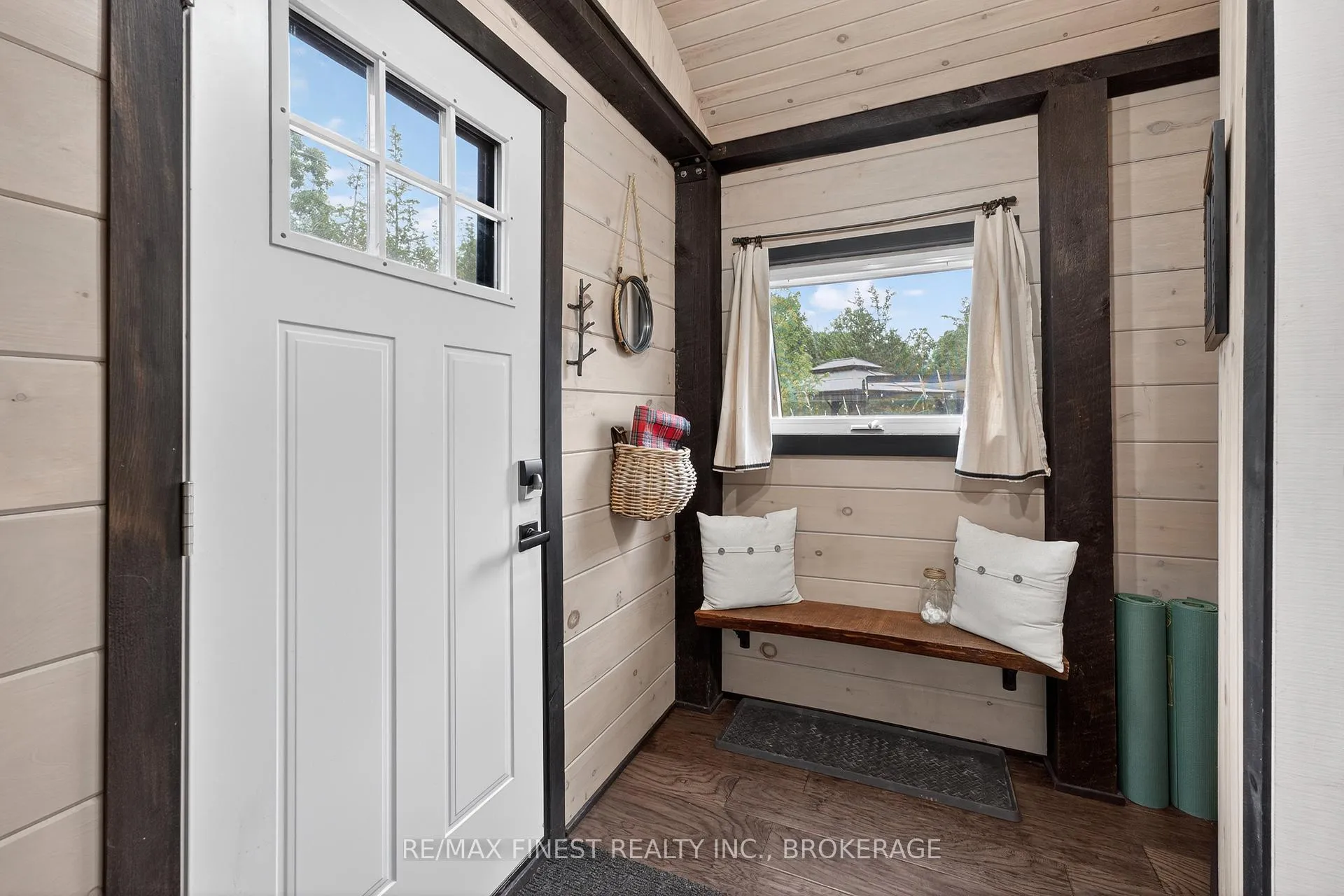 Photo 4 of 922 Lime Lake Road, Greater Napanee — HOMEH