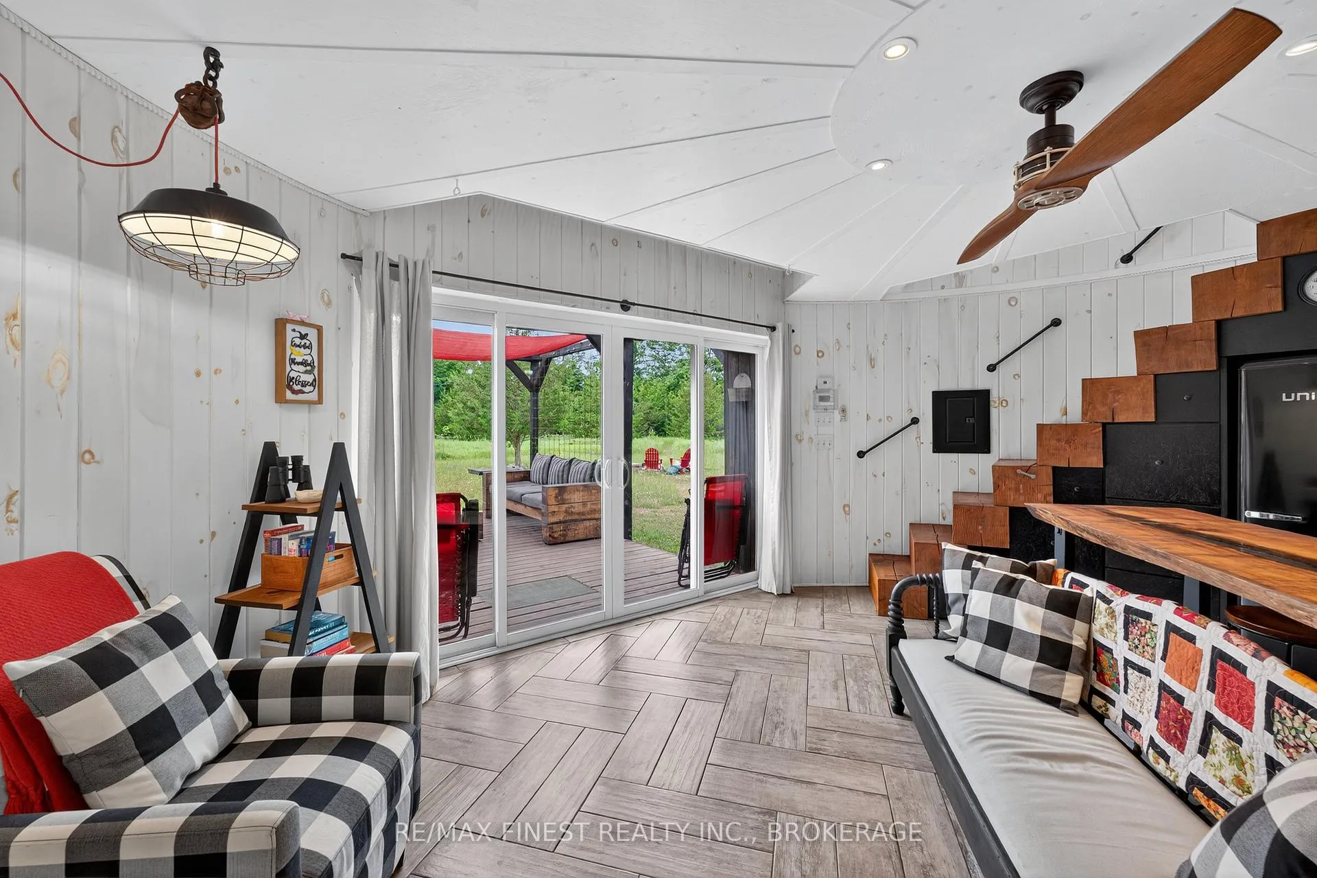 Photo 7 of 922 Lime Lake Road, Greater Napanee — HOMEH