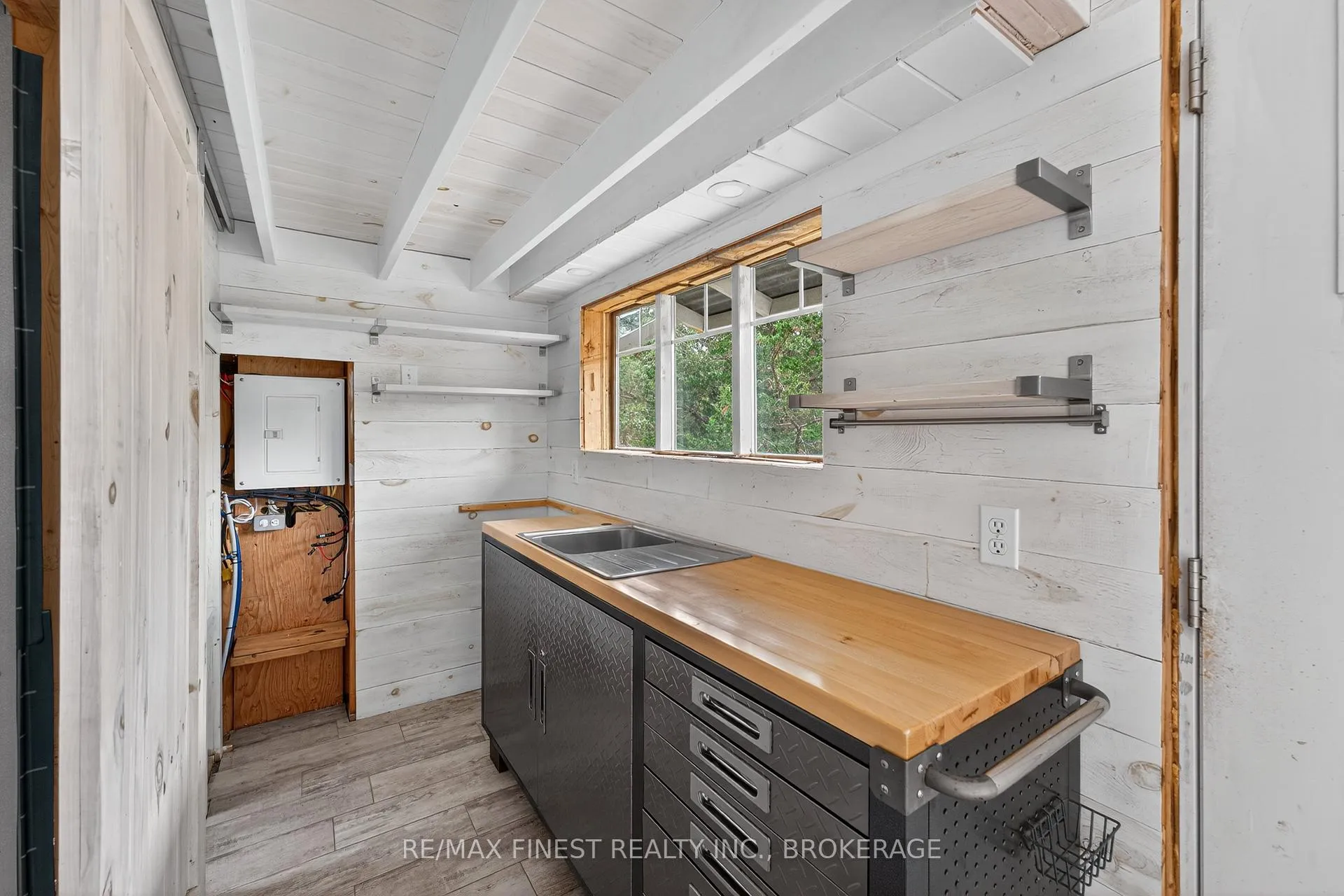 Photo 30 of 922 Lime Lake Road, Greater Napanee — HOMEH