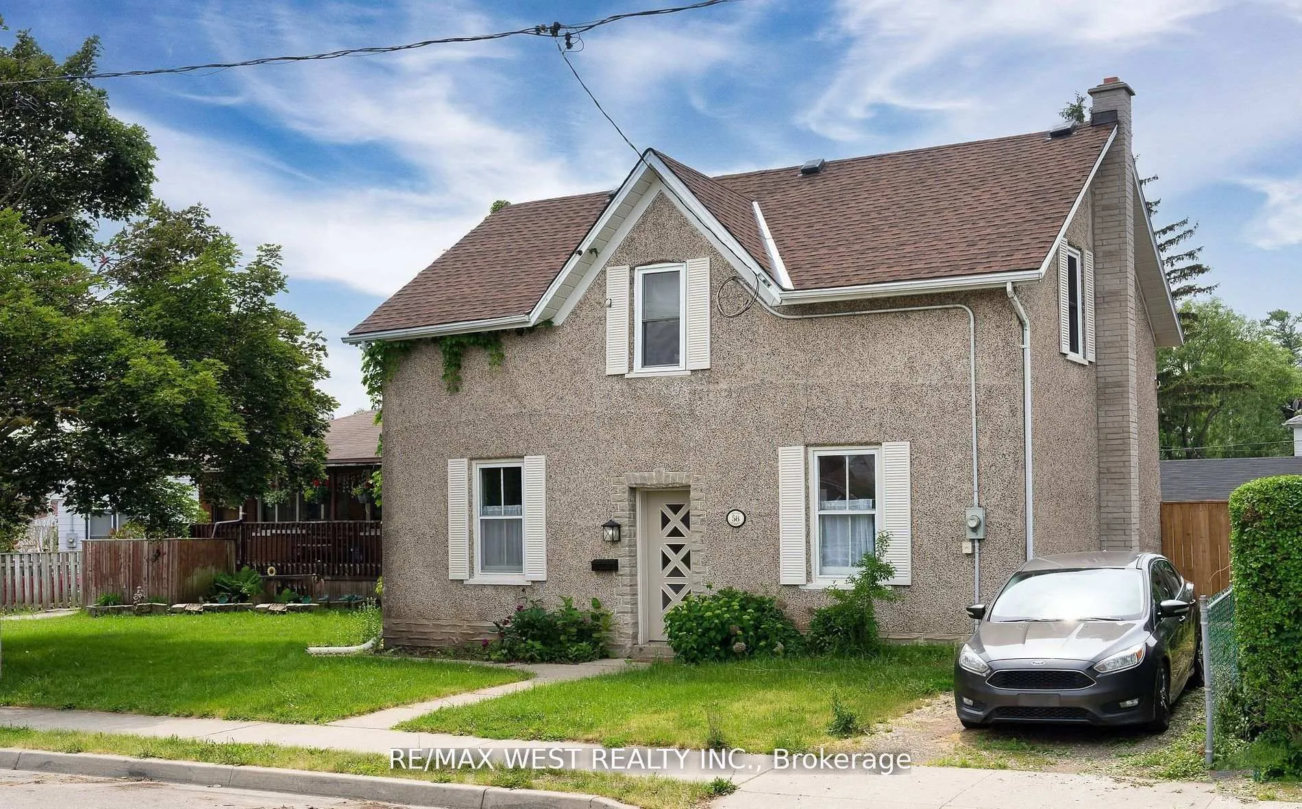Photo 2 of 58 Brook Street E, Cambridge — HOMEH