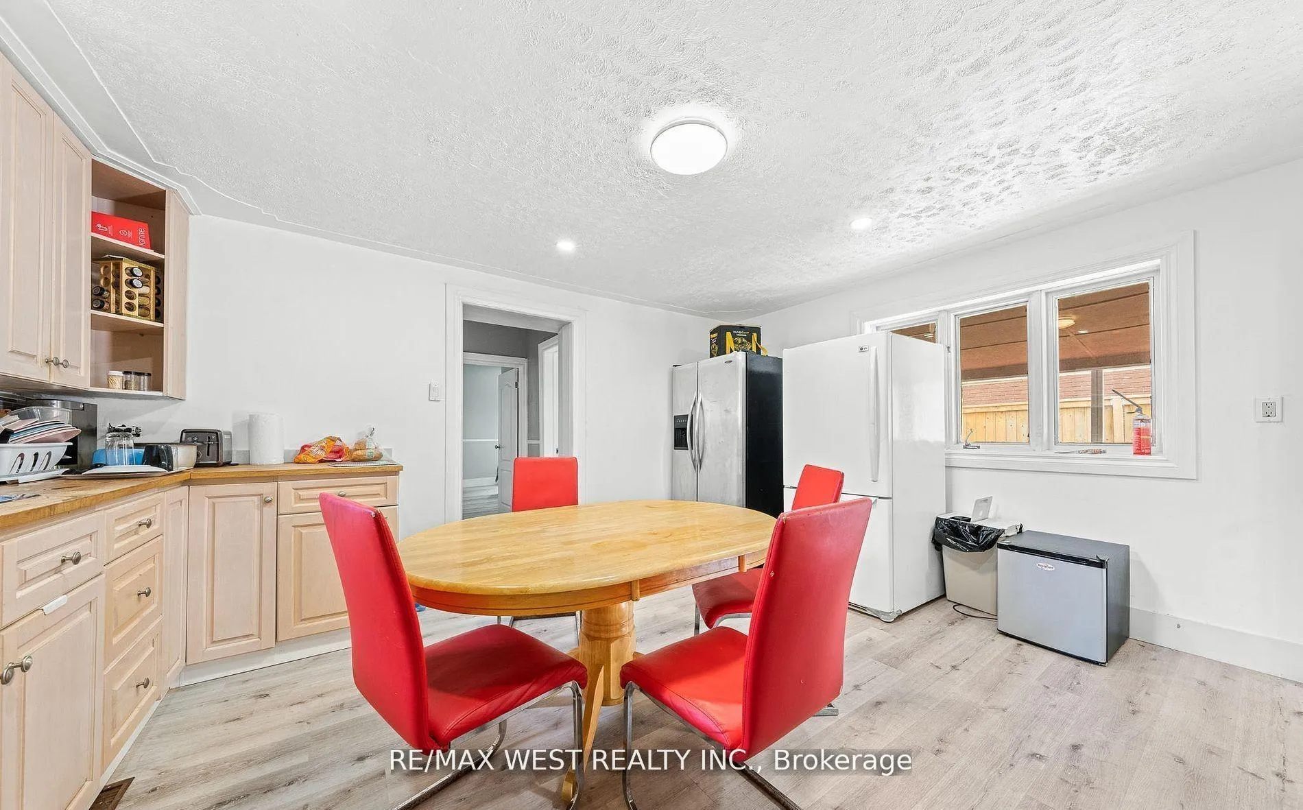 Photo 12 of 58 Brook Street E, Cambridge — HOMEH