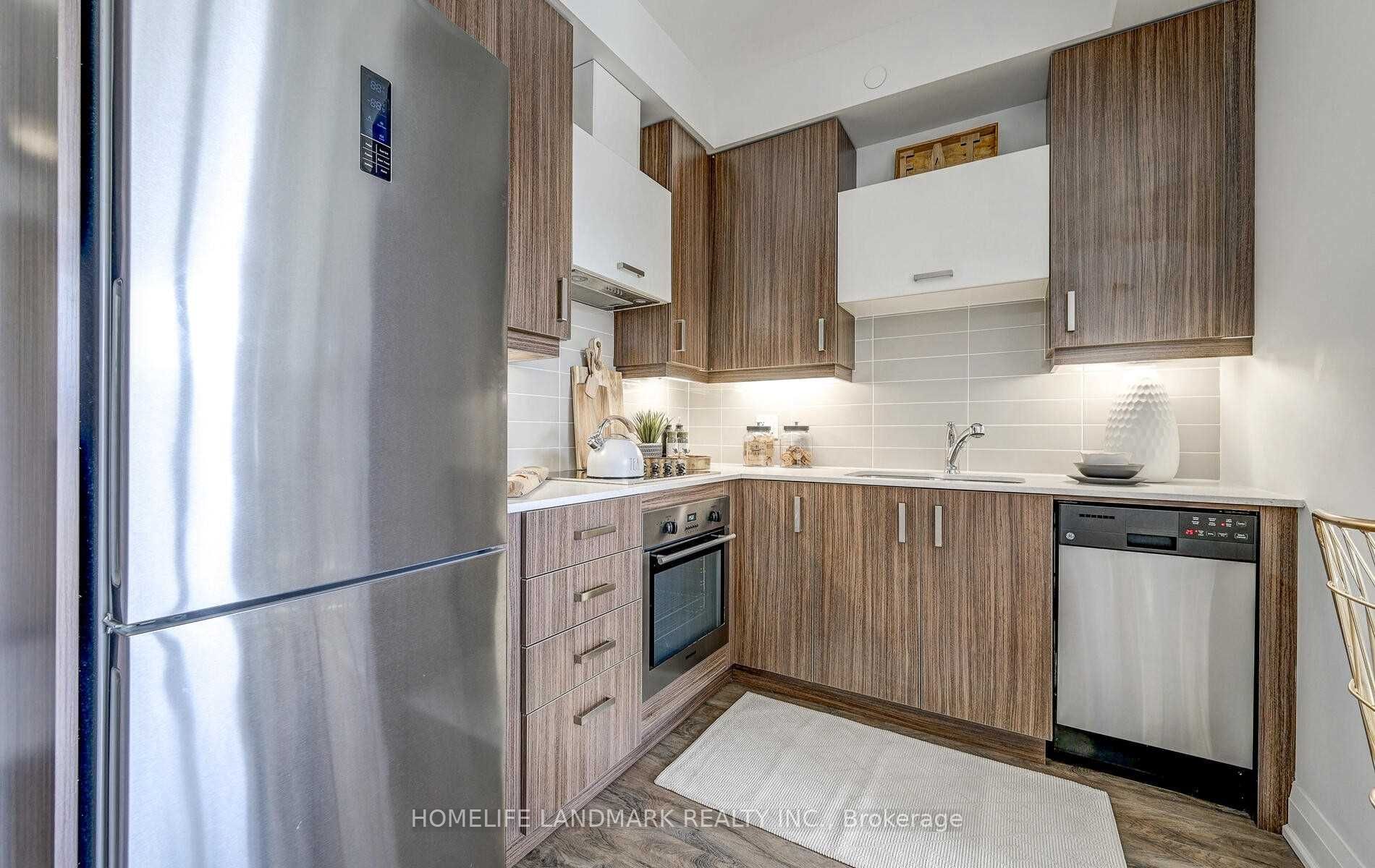 Photo 5 of Unit 726, 28 Uptown Drive, Markham, Unionville — HOMEH