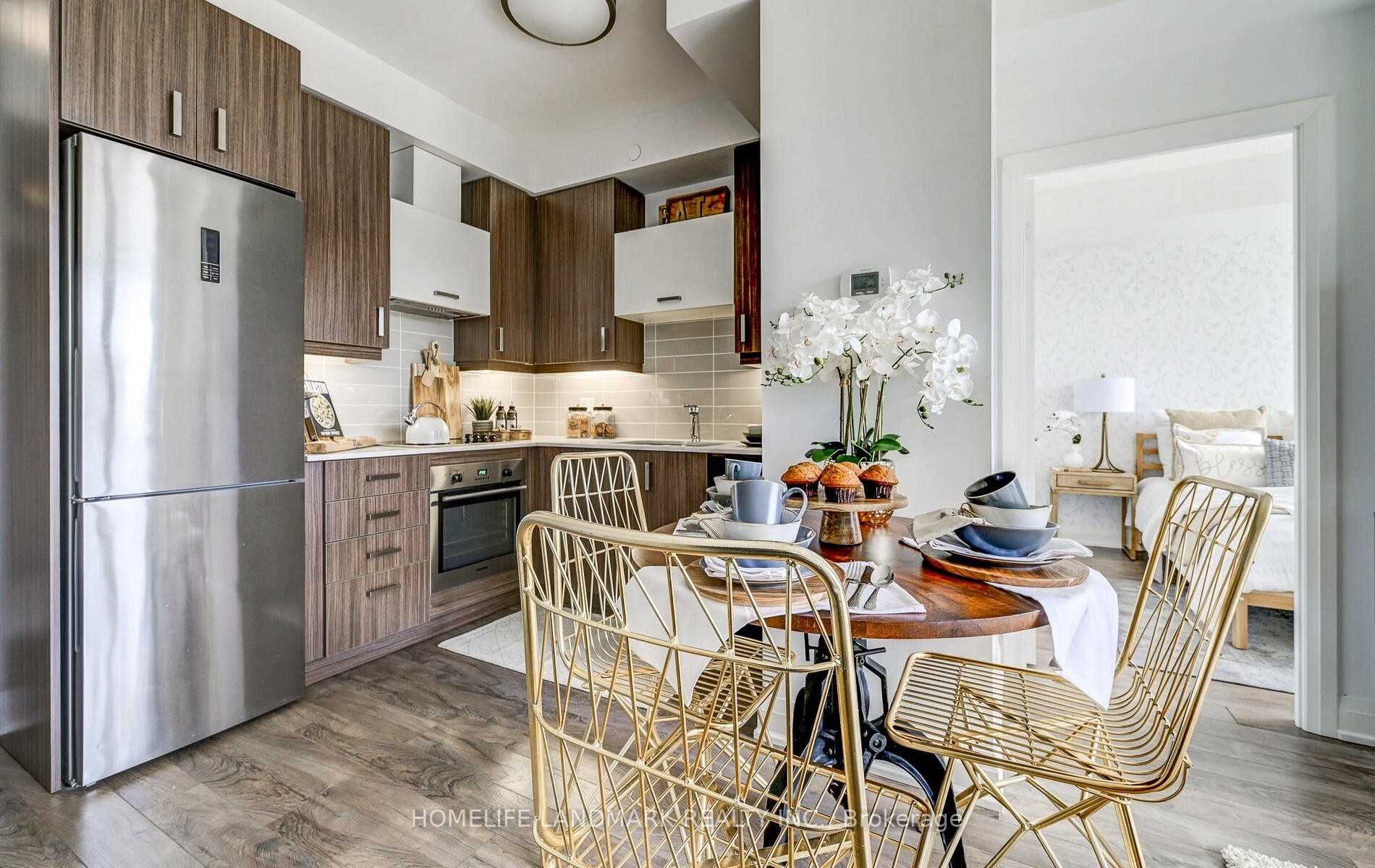 Photo 6 of Unit 726, 28 Uptown Drive, Markham, Unionville — HOMEH