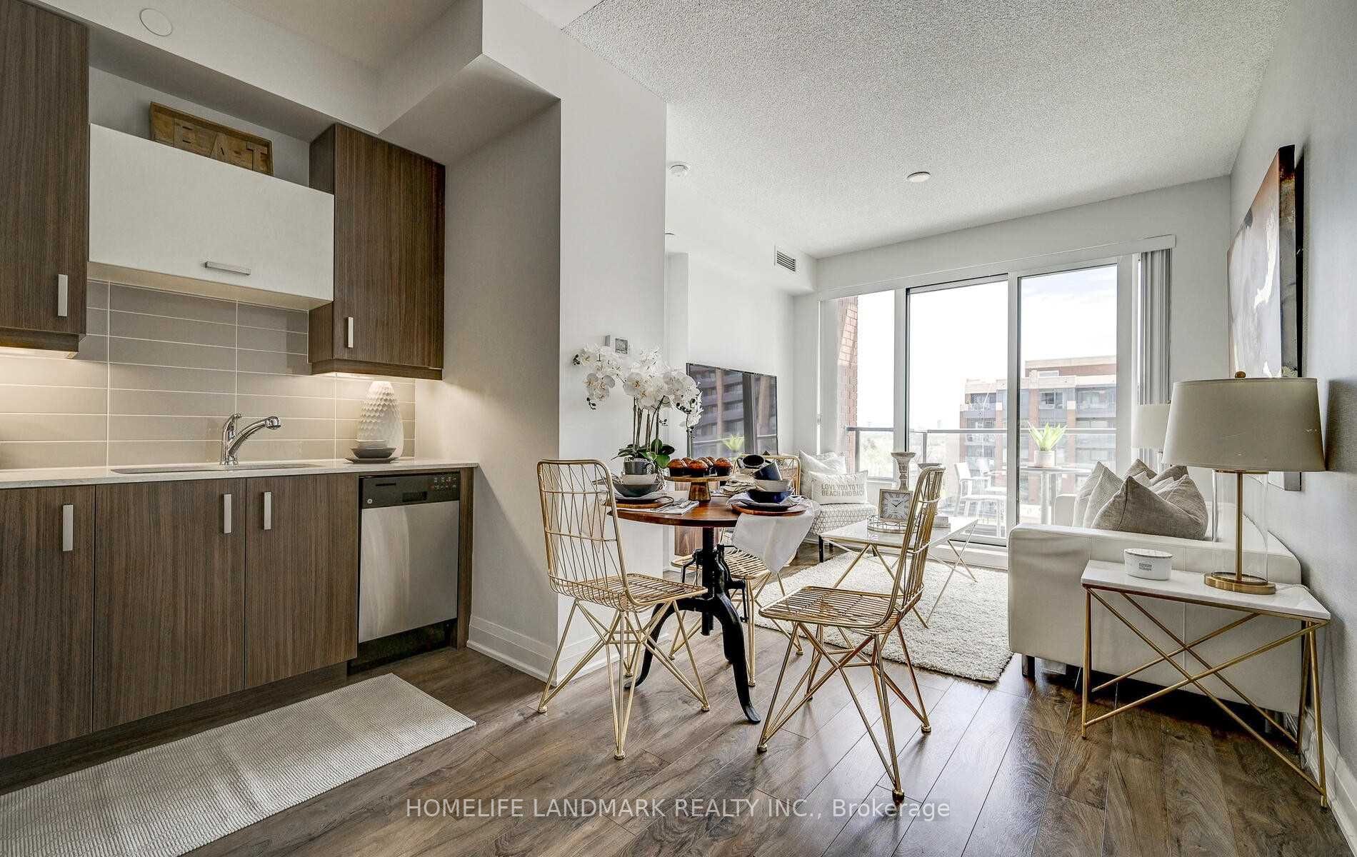 Photo 3 of Unit 726, 28 Uptown Drive, Markham, Unionville — HOMEH