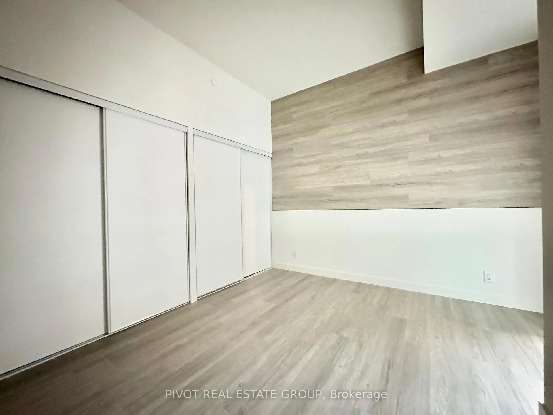 Photo 2 of Unit 725, 1050 Eastern Avenue, Toronto, The Beaches — HOMEH