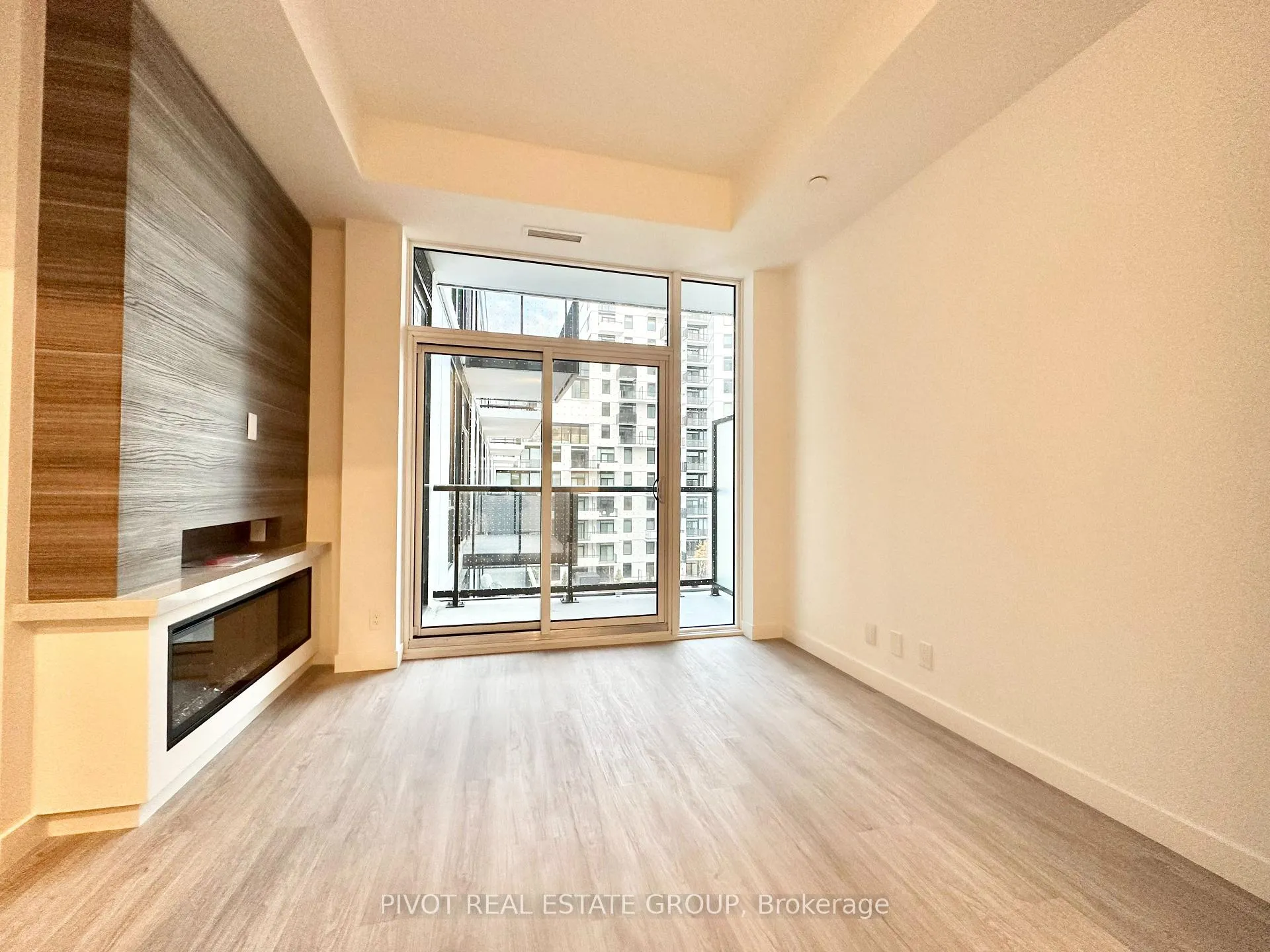 Photo 4 of Unit 725, 1050 Eastern Avenue, Toronto, The Beaches — HOMEH