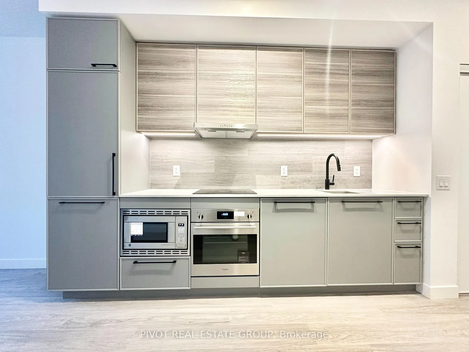 Photo 6 of Unit 725, 1050 Eastern Avenue, Toronto, The Beaches — HOMEH
