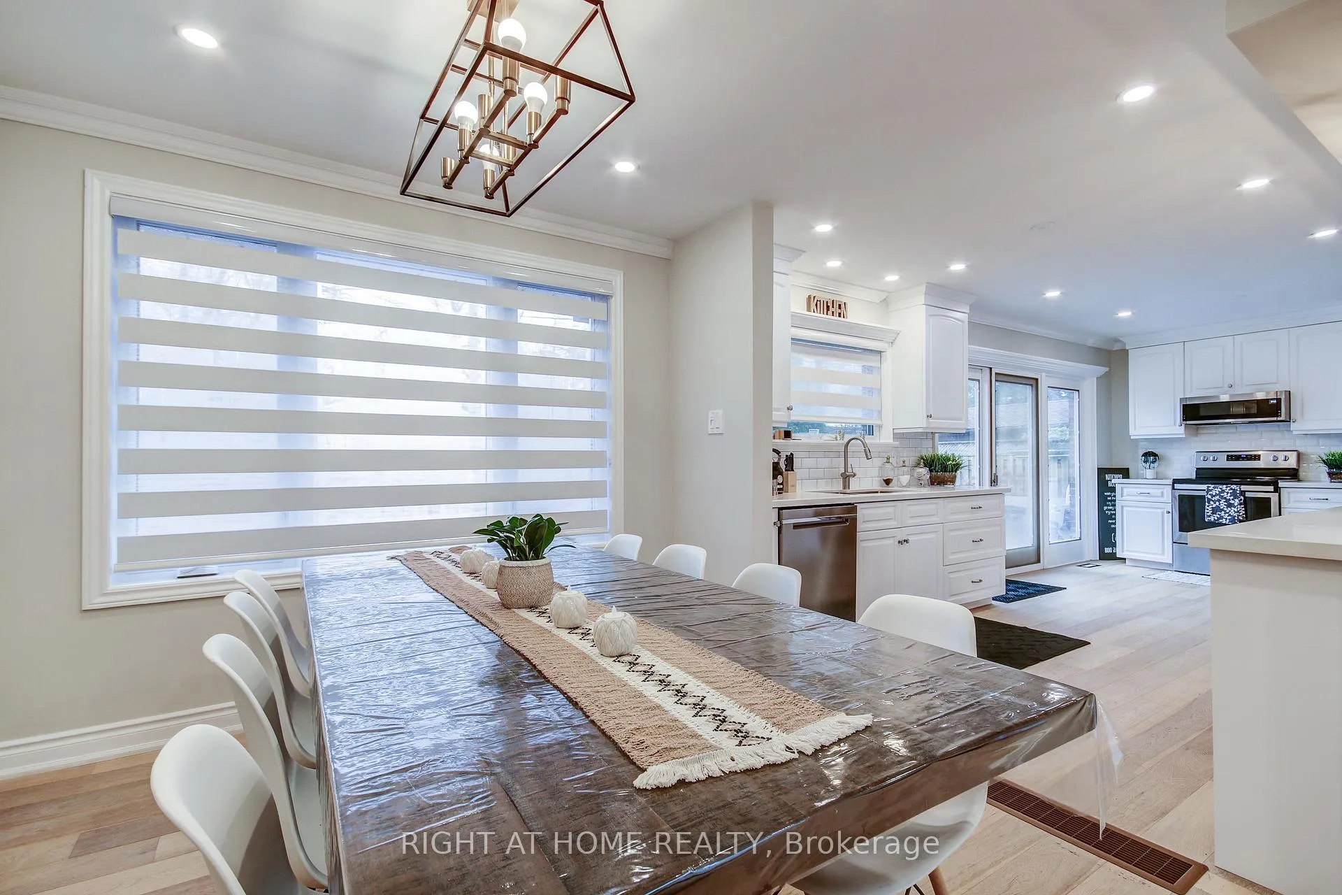 Photo 6 of 5264 Woodhaven Drive, Burlington, Appleby — HOMEH