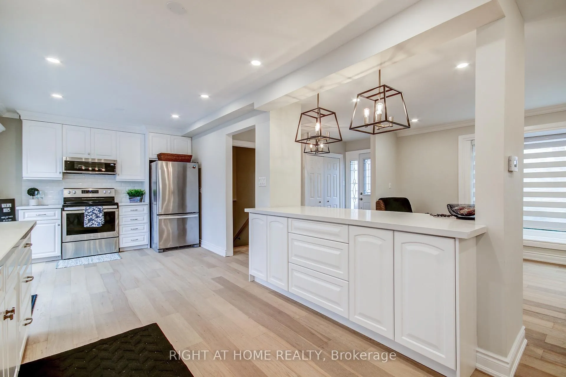 Photo 8 of 5264 Woodhaven Drive, Burlington, Appleby — HOMEH