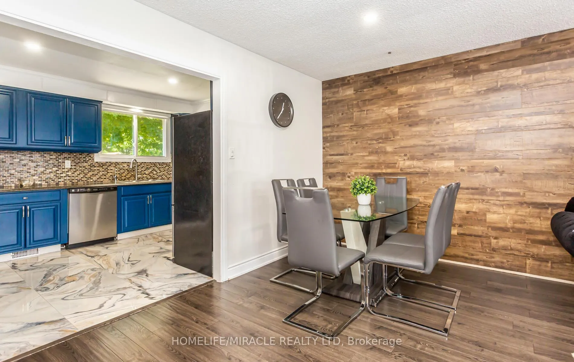 Photo 18 of 1756 Briarwood Drive, Cambridge, Galt City Centre — HOMEH
