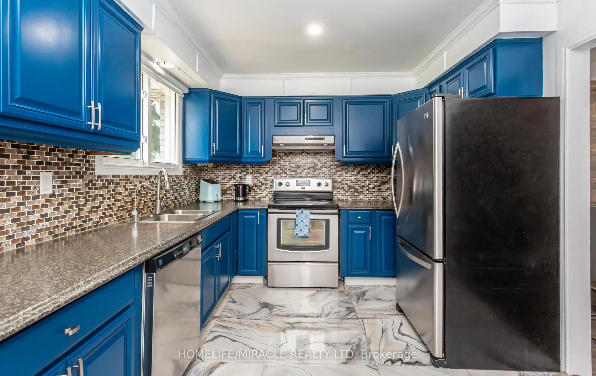 Photo 20 of 1756 Briarwood Drive, Cambridge, Galt City Centre — HOMEH