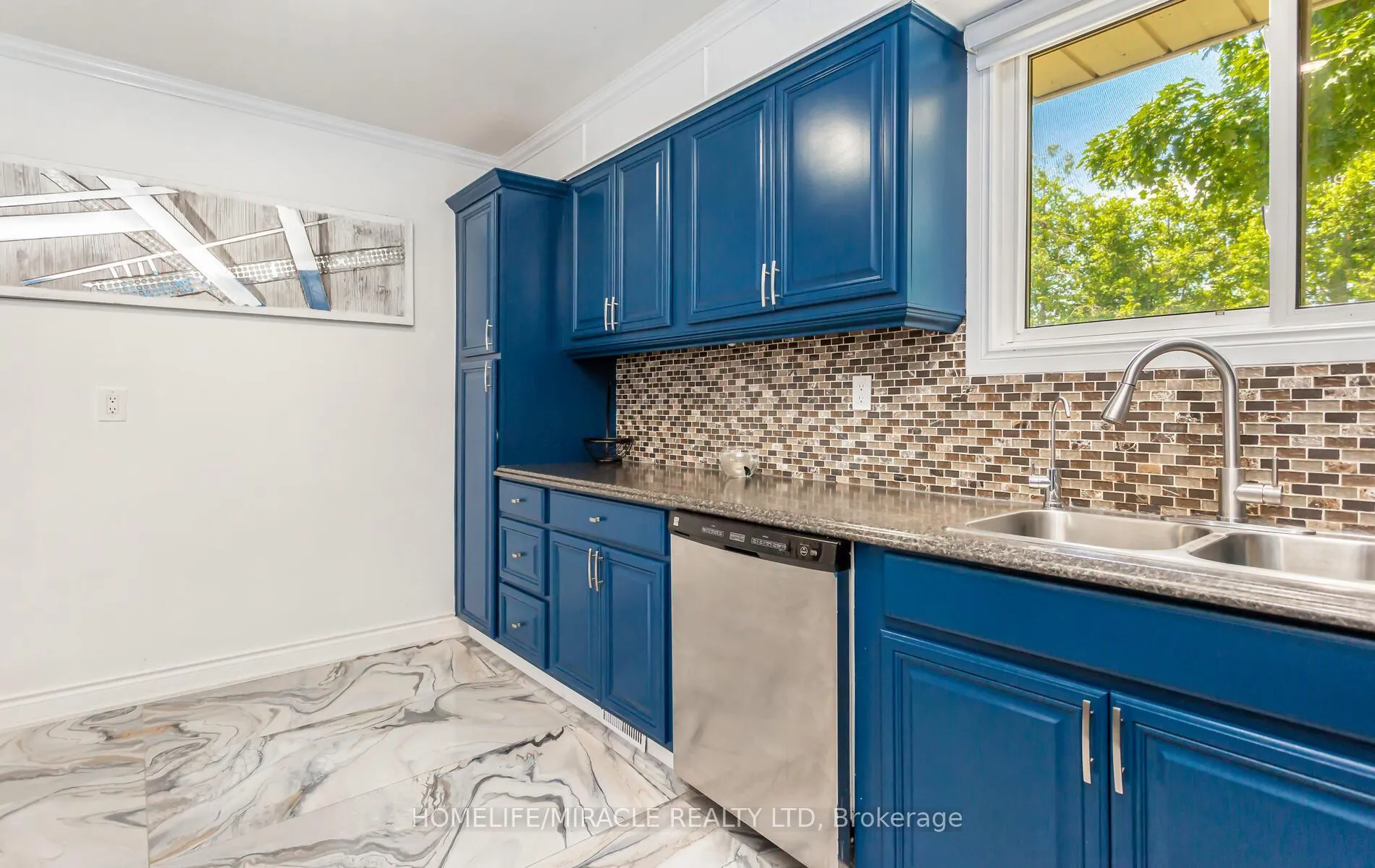 Photo 21 of 1756 Briarwood Drive, Cambridge, Galt City Centre — HOMEH