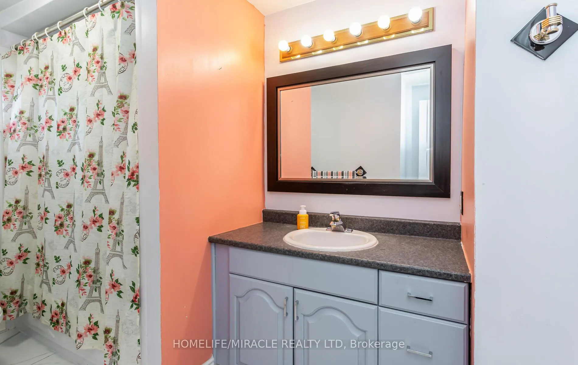Photo 37 of 1756 Briarwood Drive, Cambridge, Galt City Centre — HOMEH