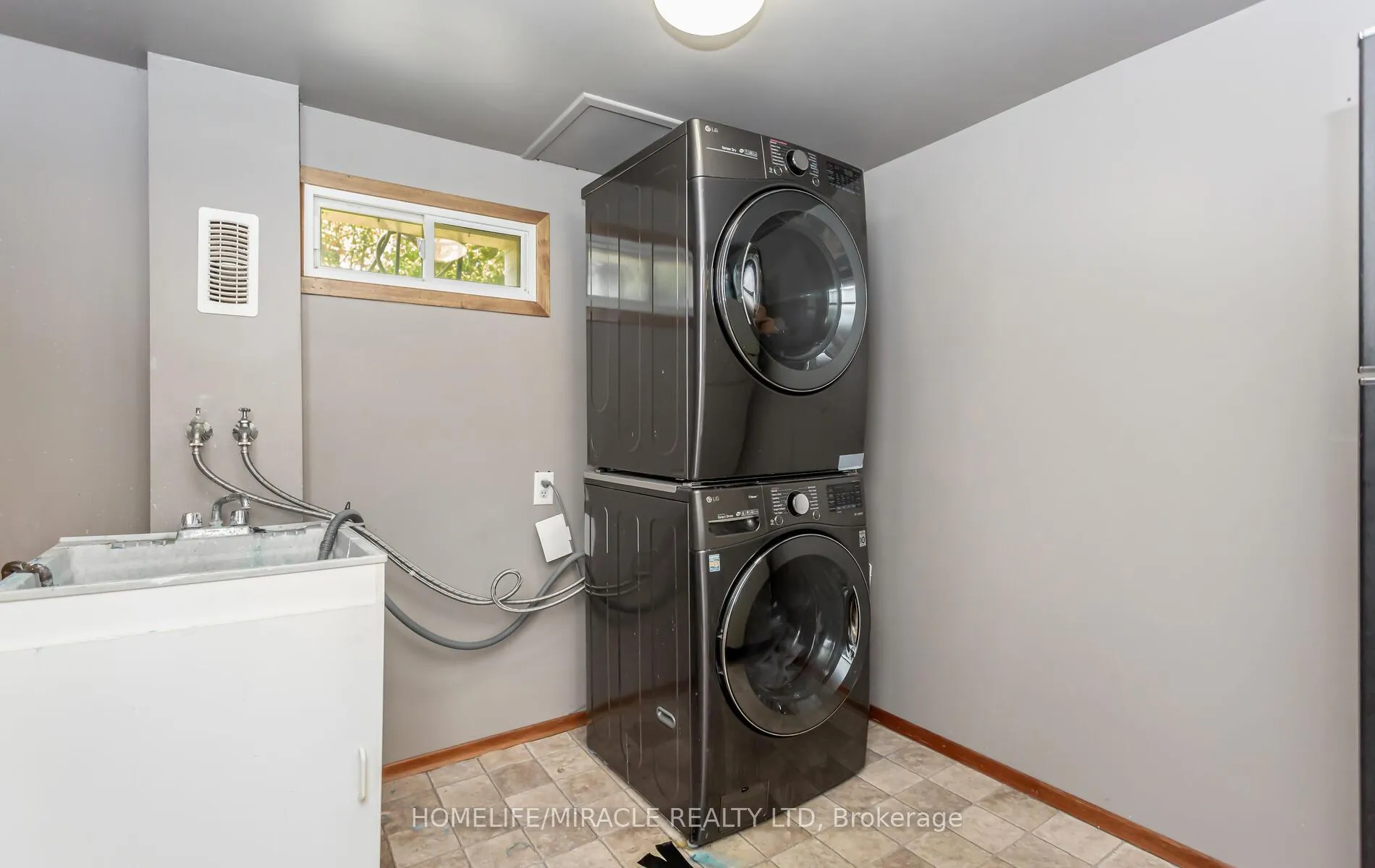 Photo 43 of 1756 Briarwood Drive, Cambridge, Galt City Centre — HOMEH