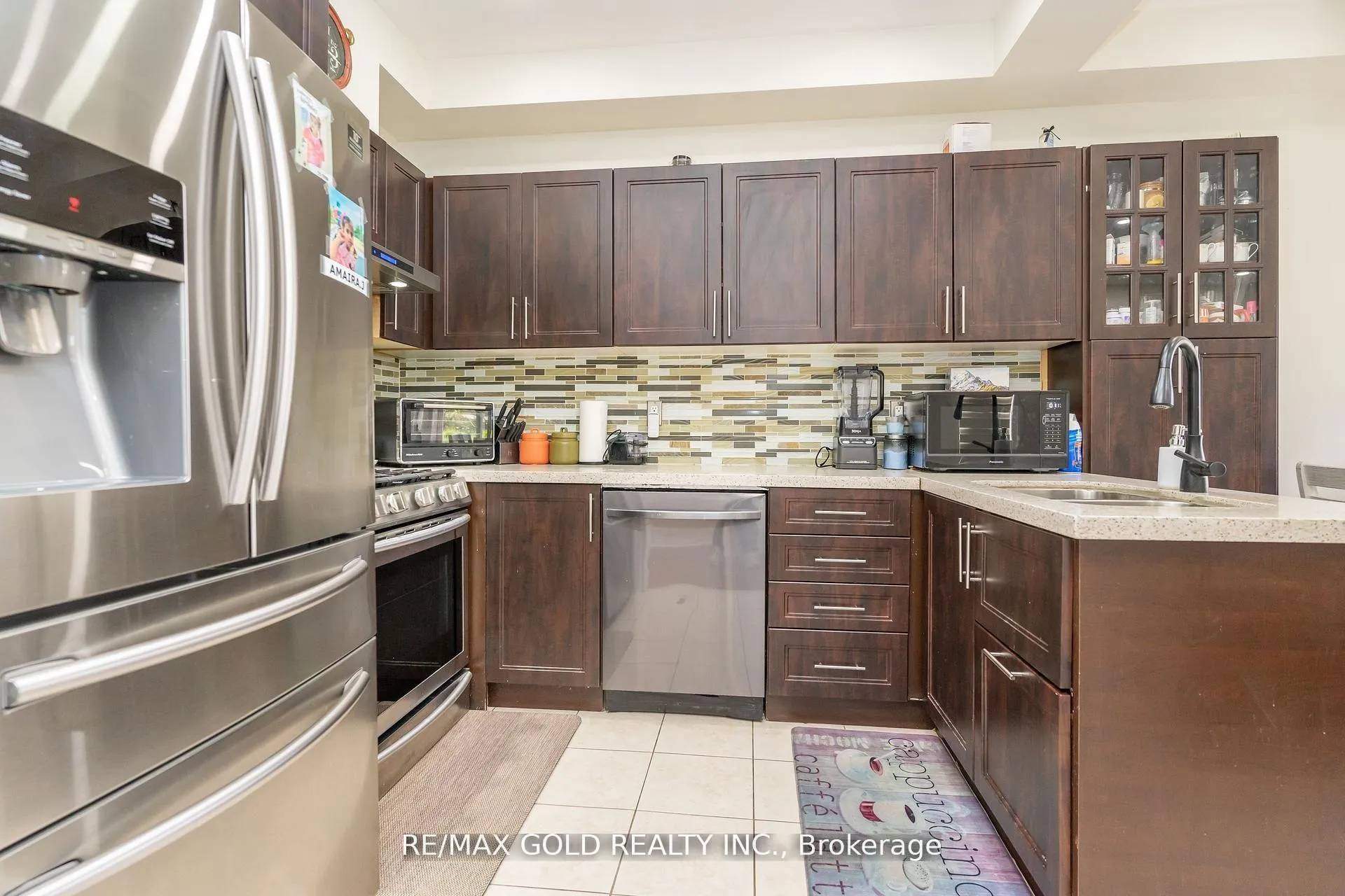Photo 12 of 32 Rubysilver Drive, Brampton, Vales of Castlemore — HOMEH