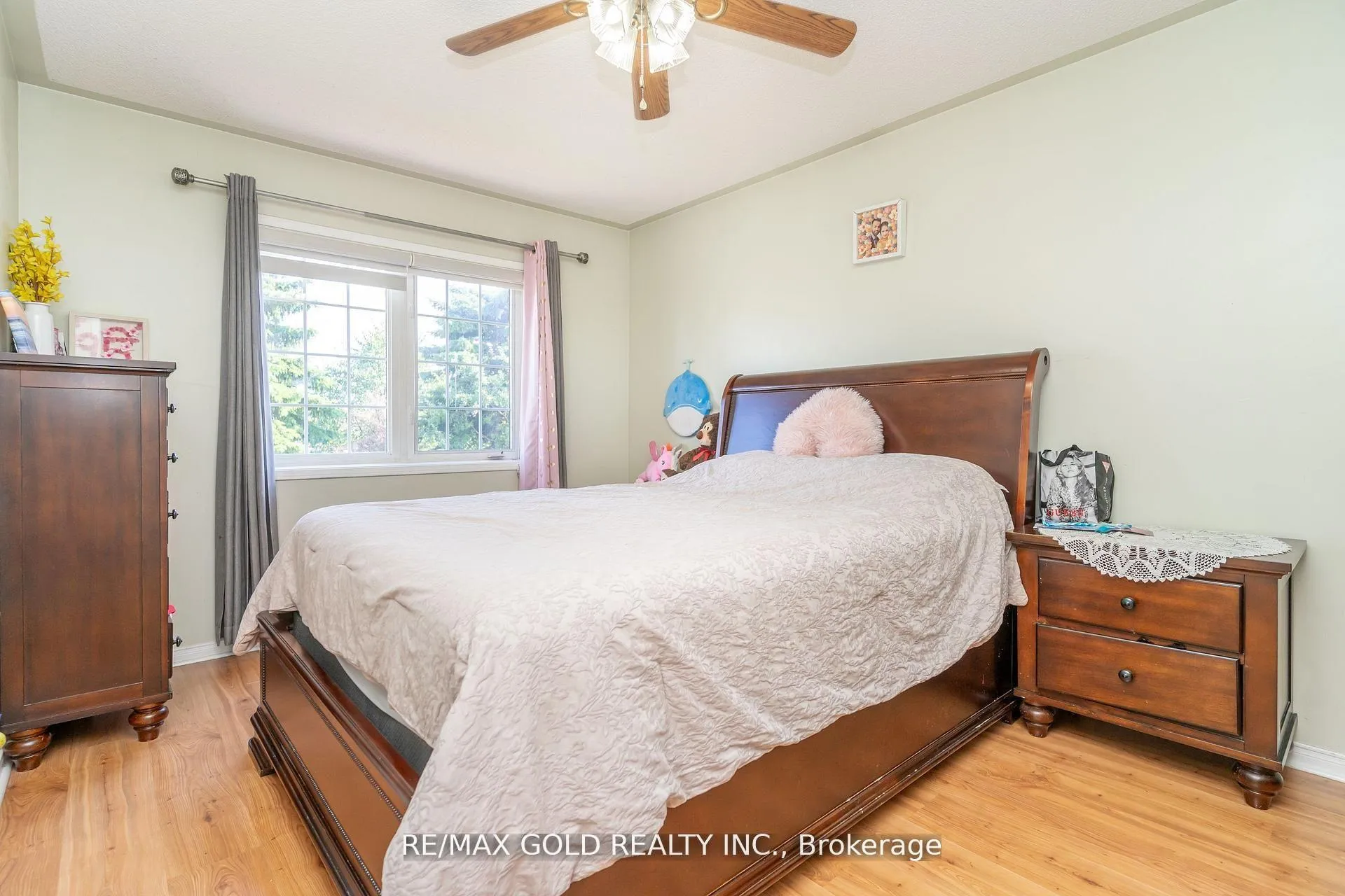 Photo 19 of 32 Rubysilver Drive, Brampton, Vales of Castlemore — HOMEH