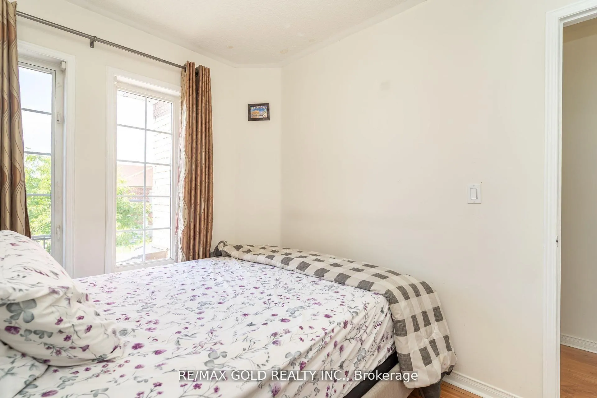 Photo 27 of 32 Rubysilver Drive, Brampton, Vales of Castlemore — HOMEH