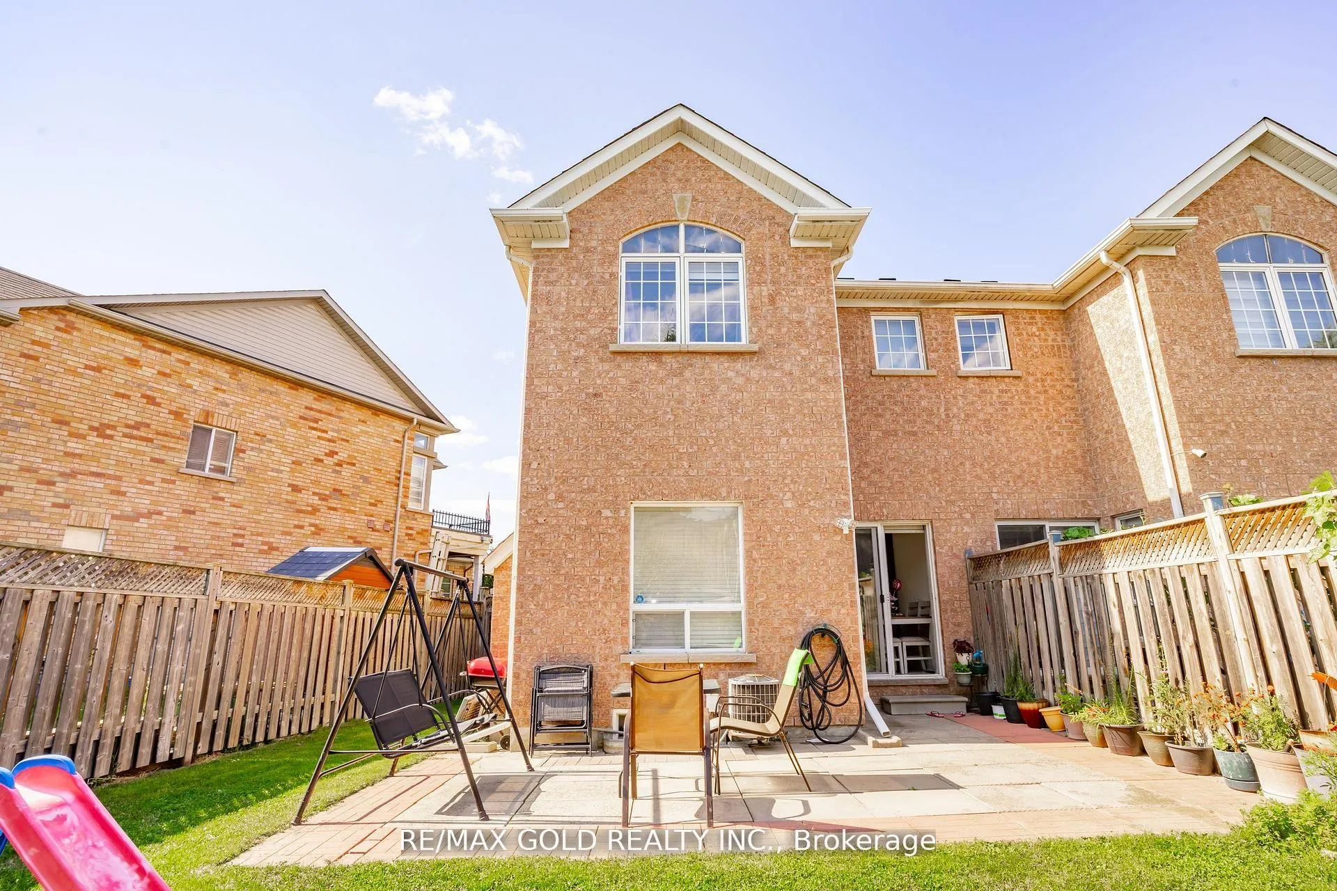 Photo 30 of 32 Rubysilver Drive, Brampton, Vales of Castlemore — HOMEH