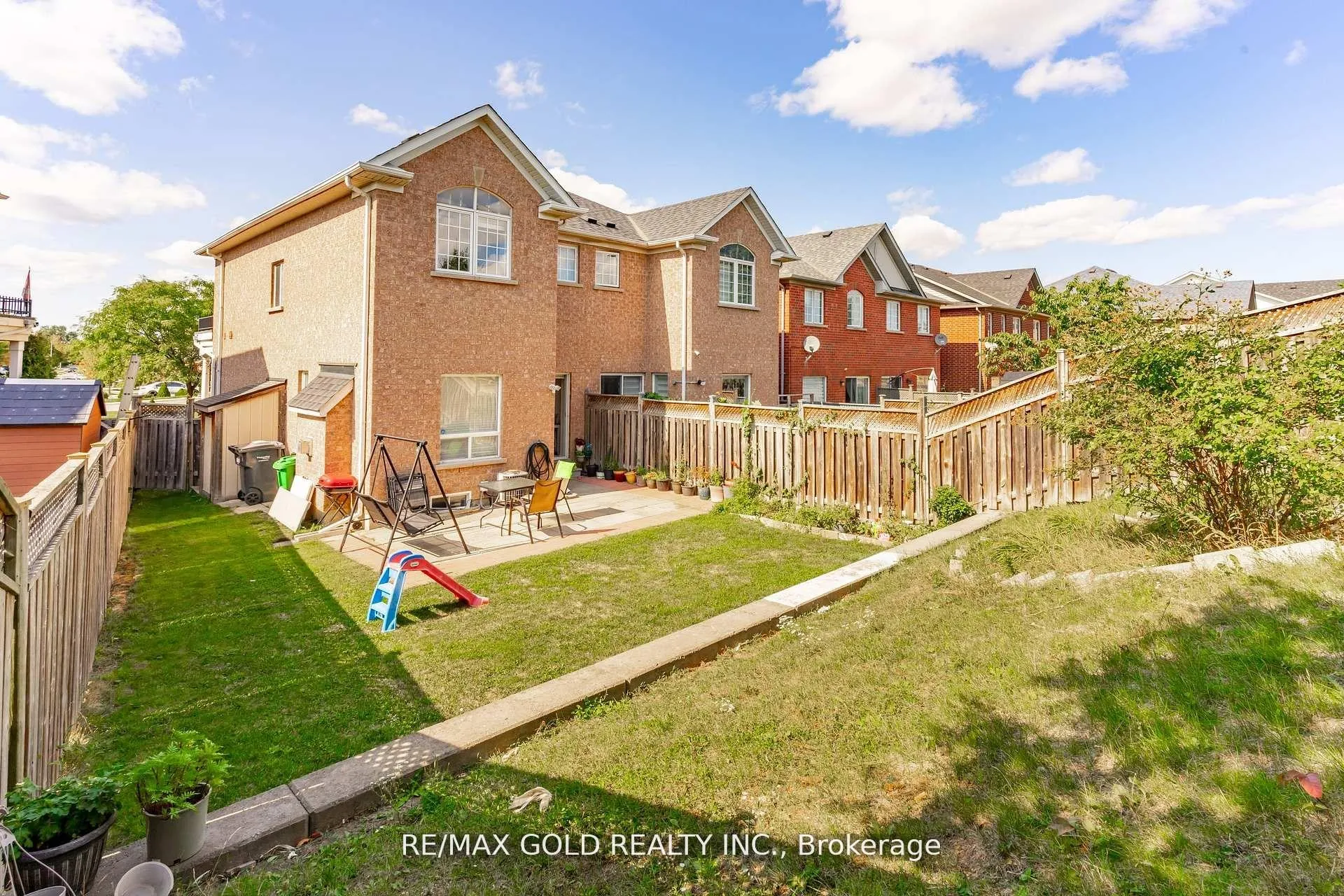 Photo 31 of 32 Rubysilver Drive, Brampton, Vales of Castlemore — HOMEH