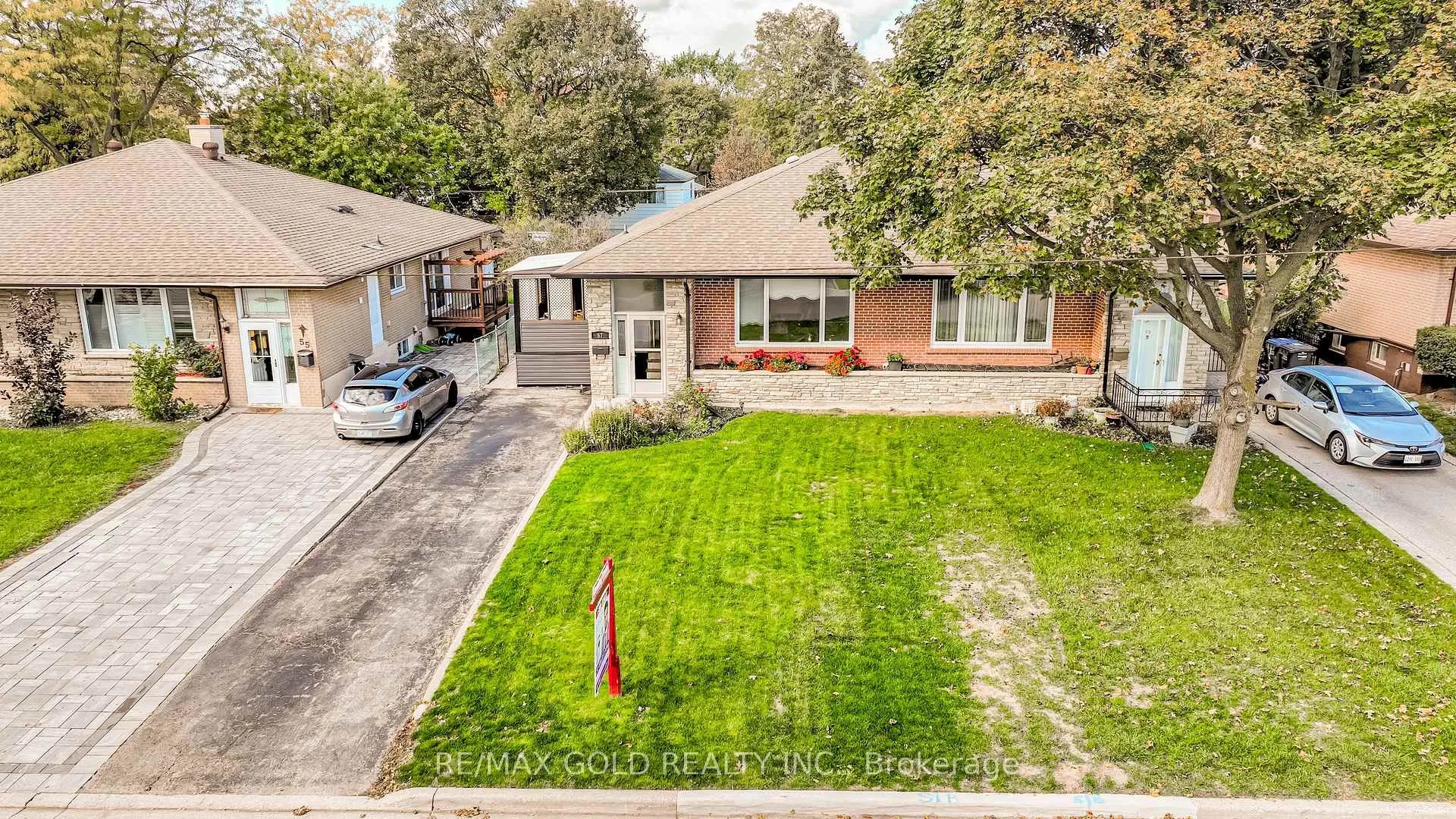 Photo 2 of 57 alderbury Crescent, Brampton, Avondale — HOMEH