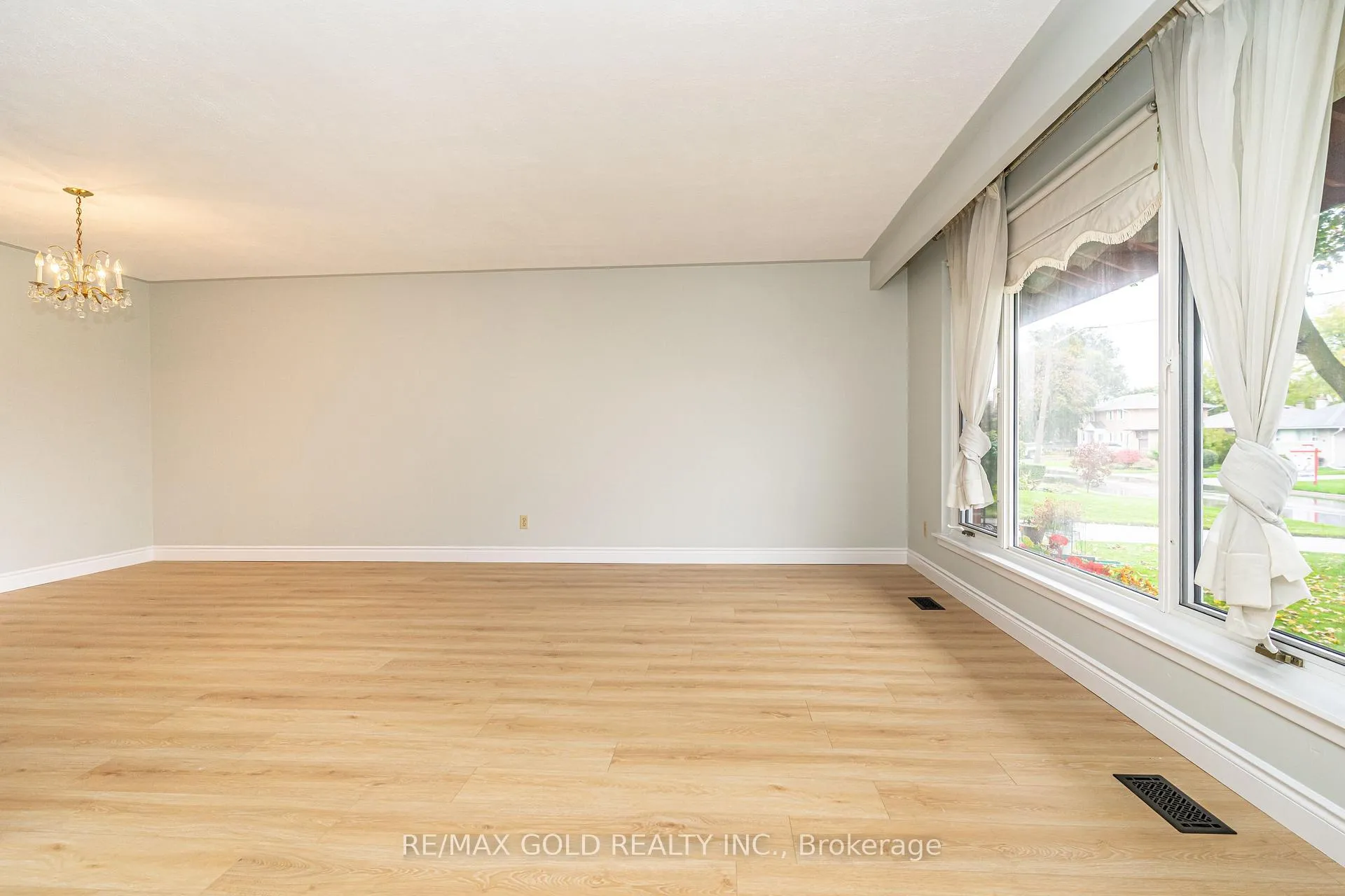 Photo 10 of 57 alderbury Crescent, Brampton, Avondale — HOMEH