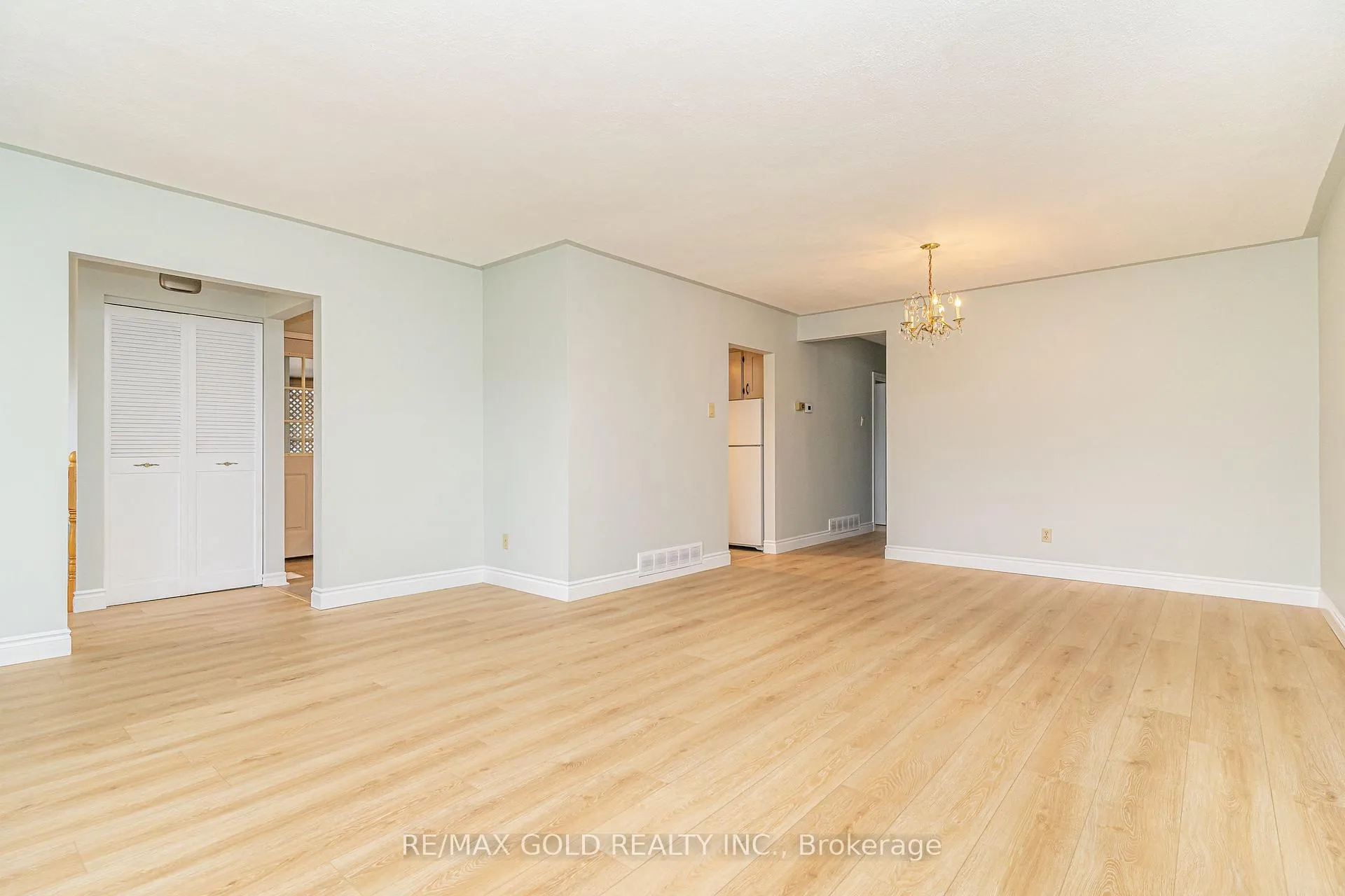Photo 11 of 57 alderbury Crescent, Brampton, Avondale — HOMEH