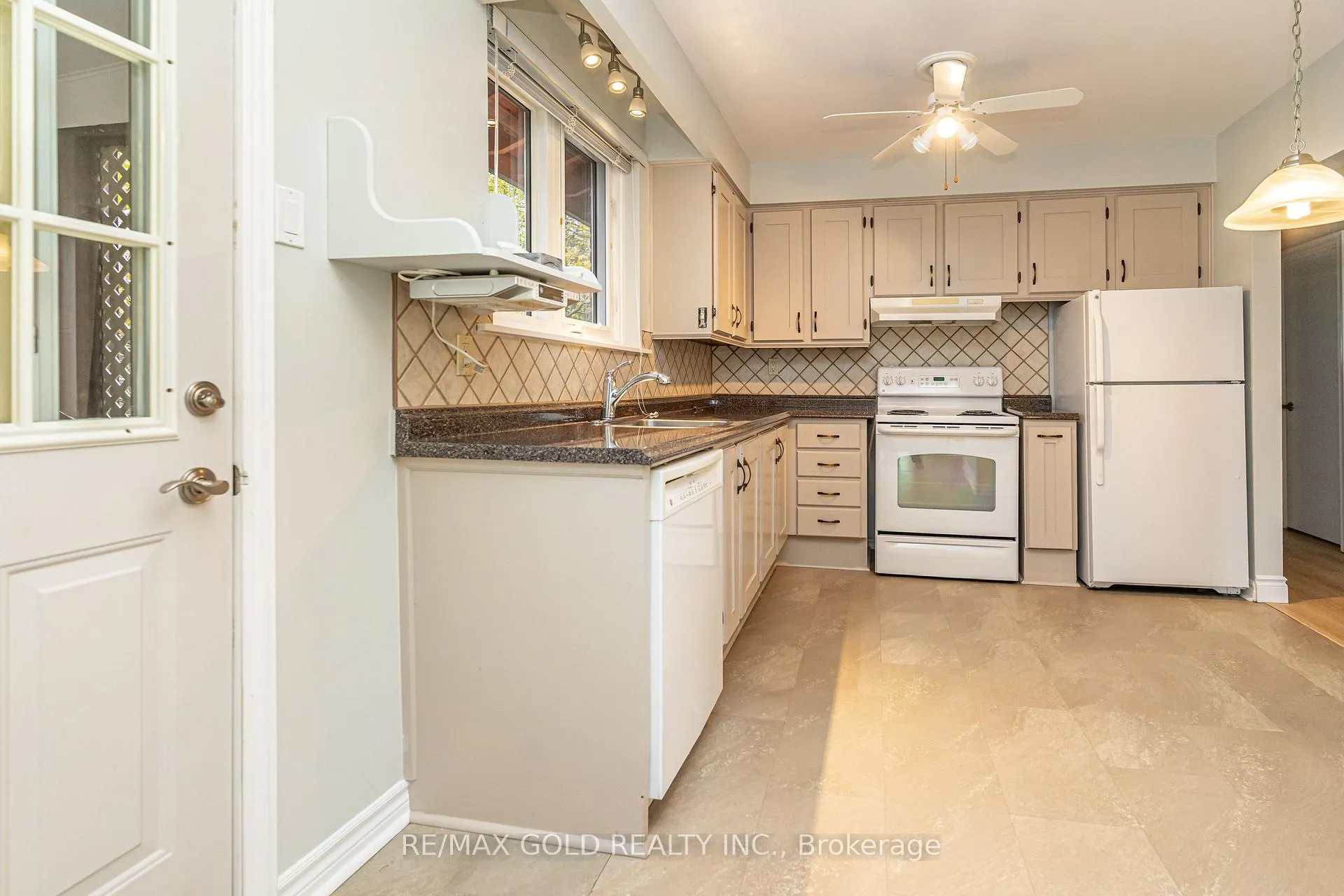 Photo 15 of 57 alderbury Crescent, Brampton, Avondale — HOMEH
