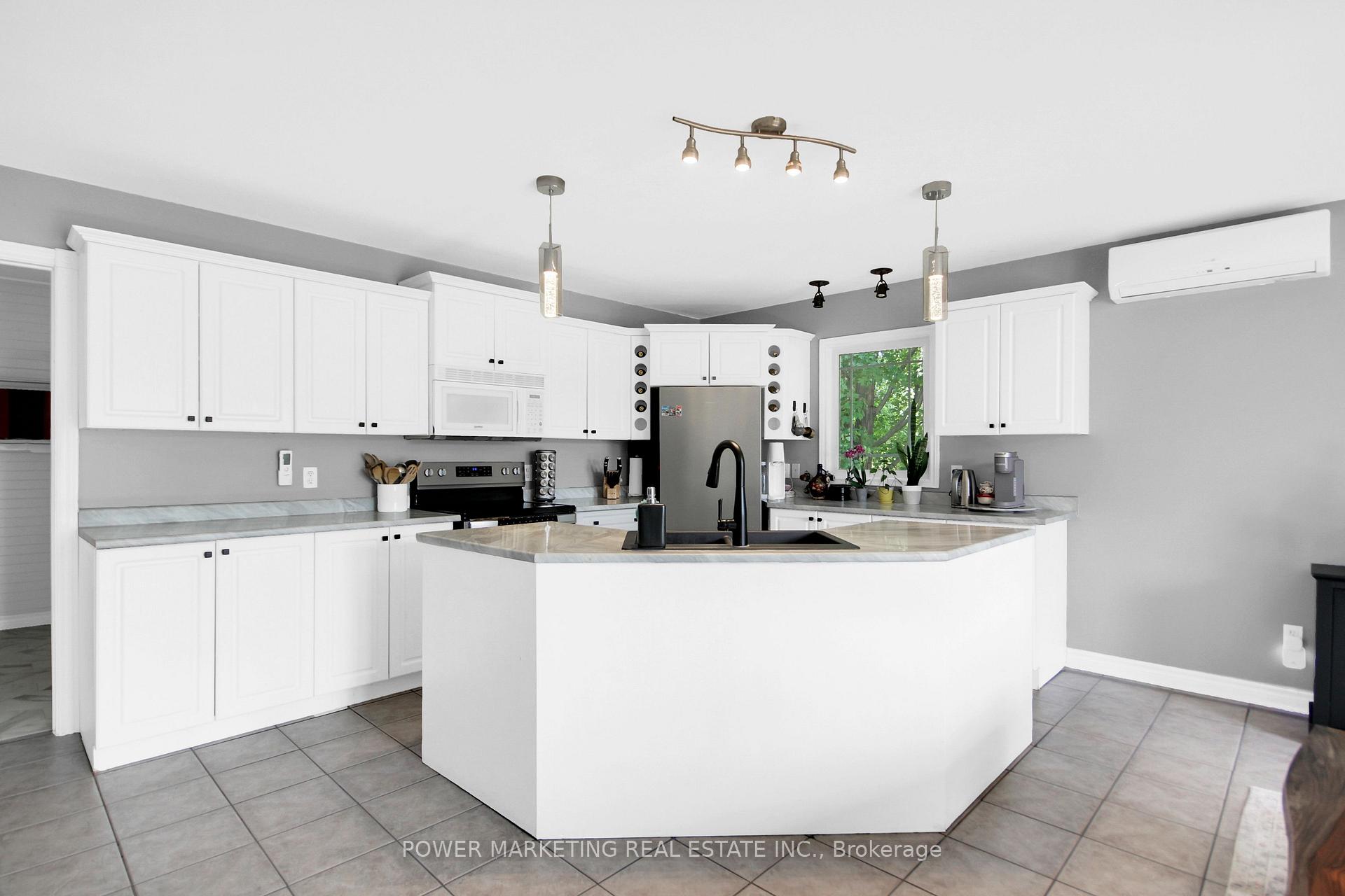 Photo 14 of 1441 Stagecoach Road, Ottawa, Greely — HOMEH
