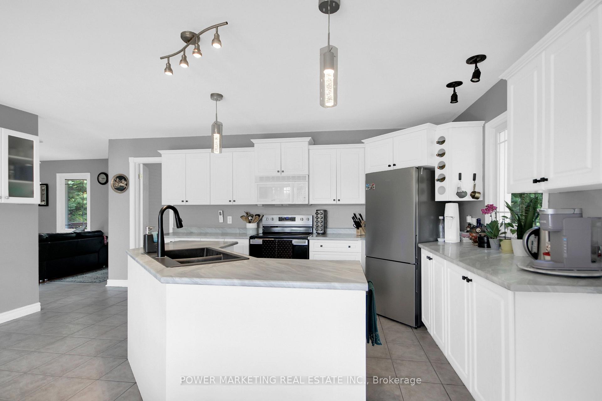 Photo 15 of 1441 Stagecoach Road, Ottawa, Greely — HOMEH