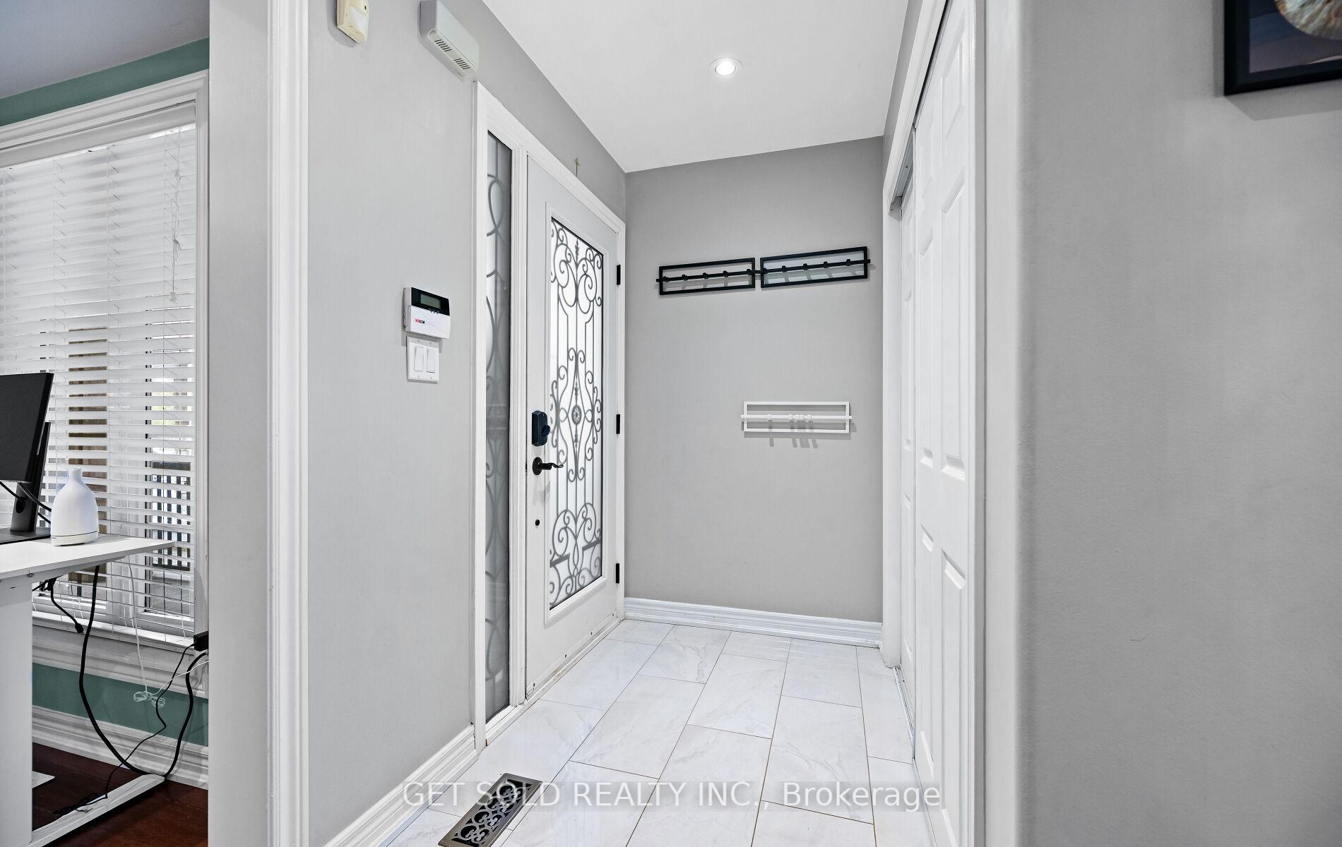 Photo 2 of 47 Trailview Lane, Caledon, Bolton West — HOMEH
