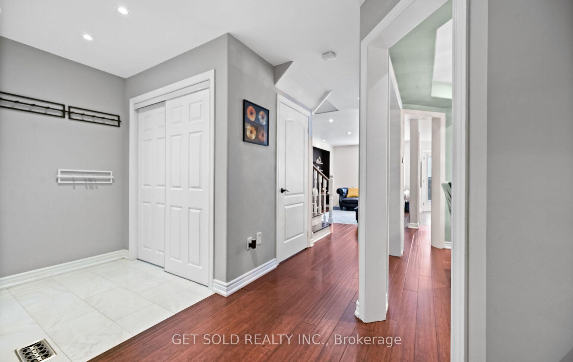 Photo 3 of 47 Trailview Lane, Caledon, Bolton West — HOMEH