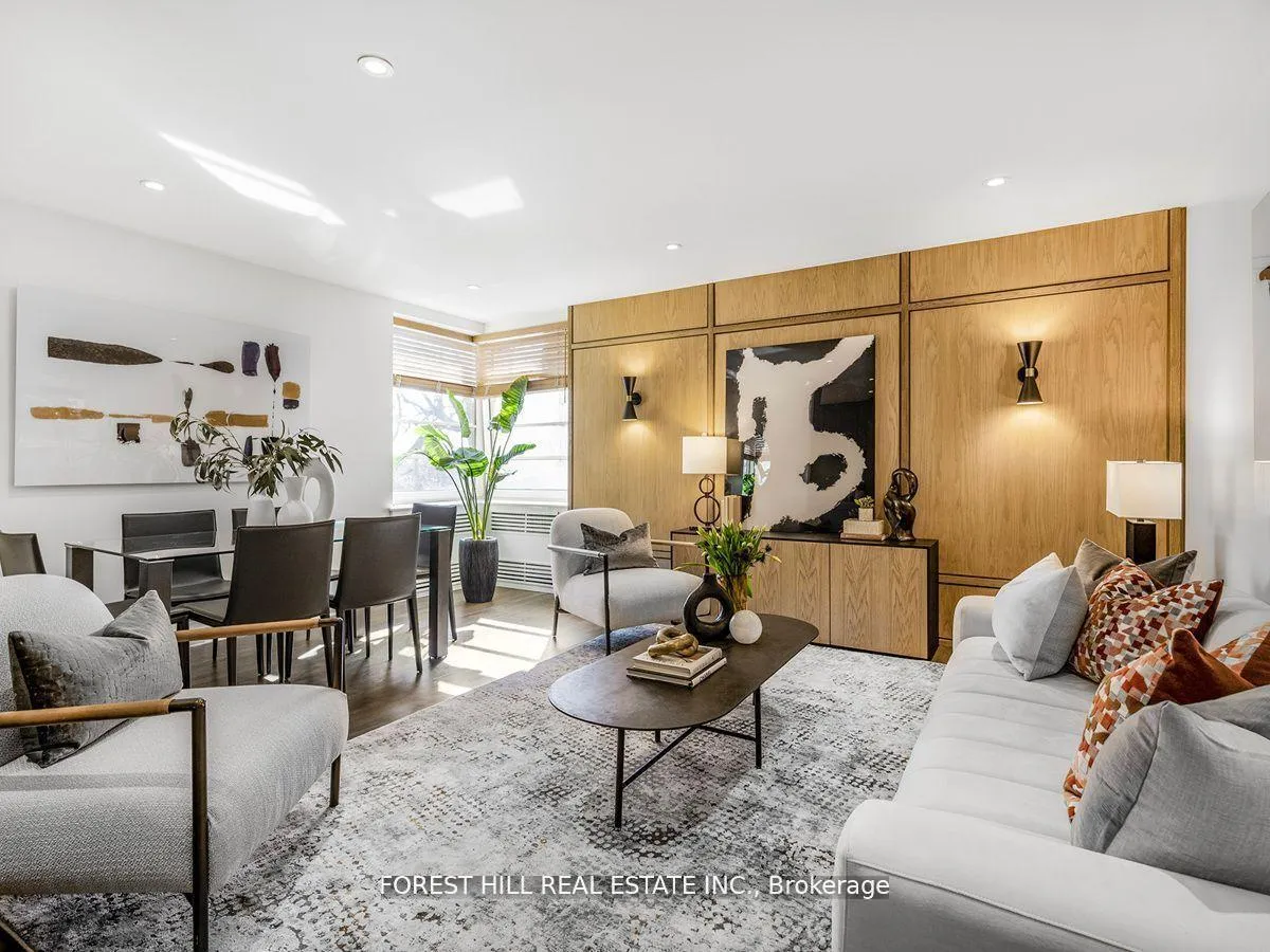 Front of Unit 307, 717 Eglinton Avenue W